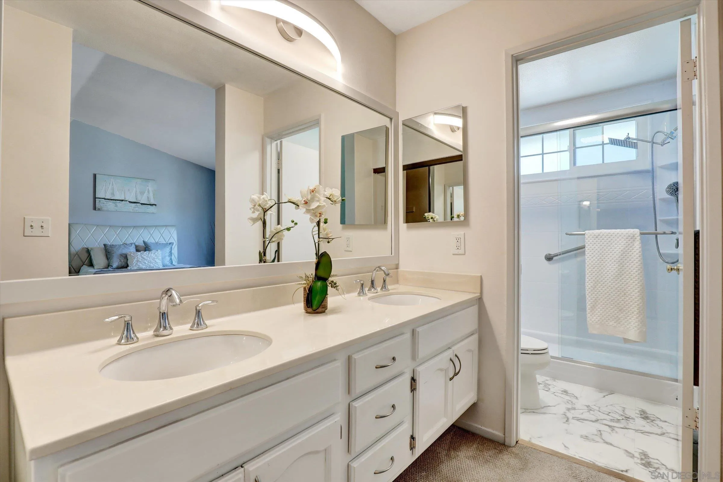 https://cdn.realtyfeed.com/cdn/127/250036815/ccf491214b2edfd1479bab83a9d65335.webp