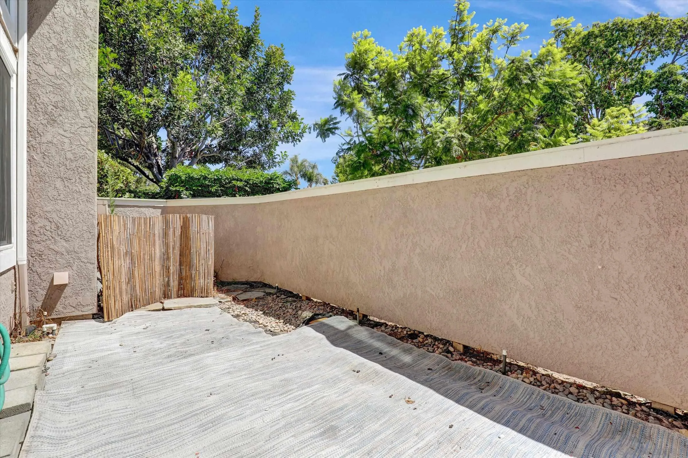 https://cdn.realtyfeed.com/cdn/127/250036815/dd073a021211cc6885f8a93357daa3c3.webp