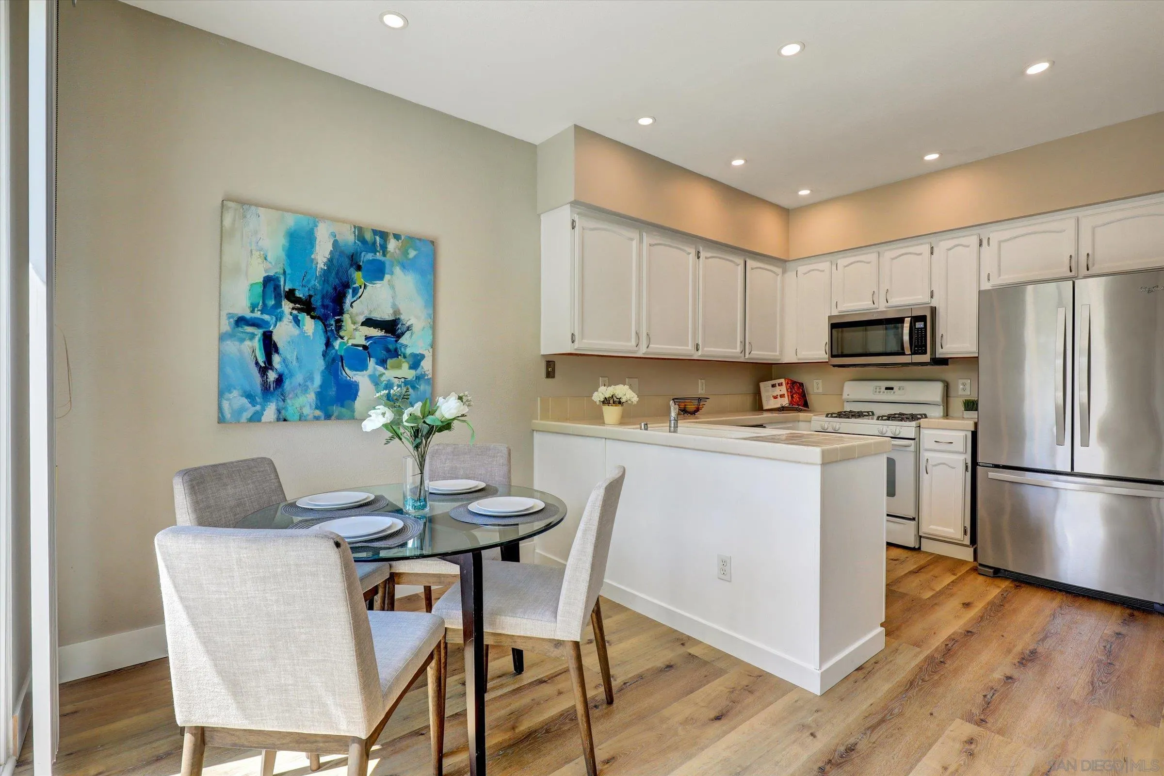 https://cdn.realtyfeed.com/cdn/127/250036815/e4666191d5dcb7cc04f02d891276b263.webp