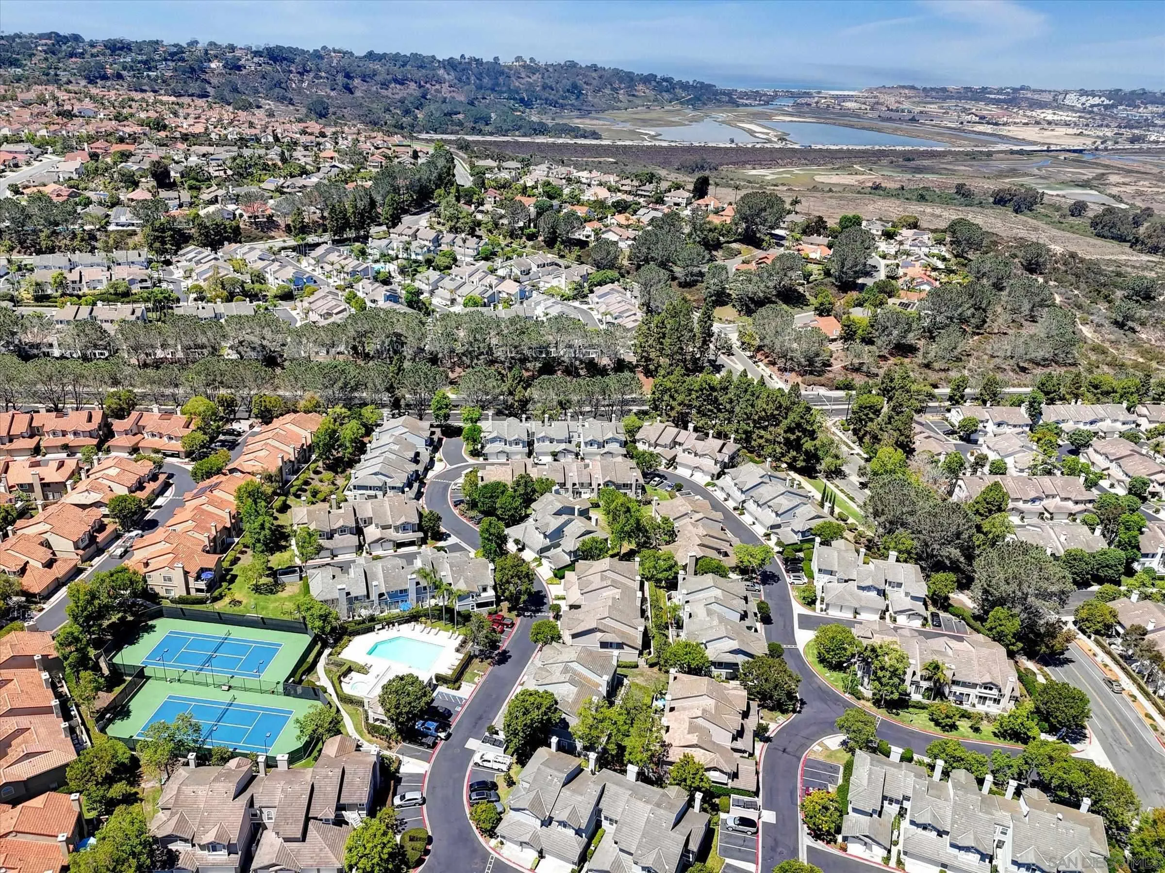 https://cdn.realtyfeed.com/cdn/127/250036815/e986a37d4d37dba0f7e8369132b9a781.webp