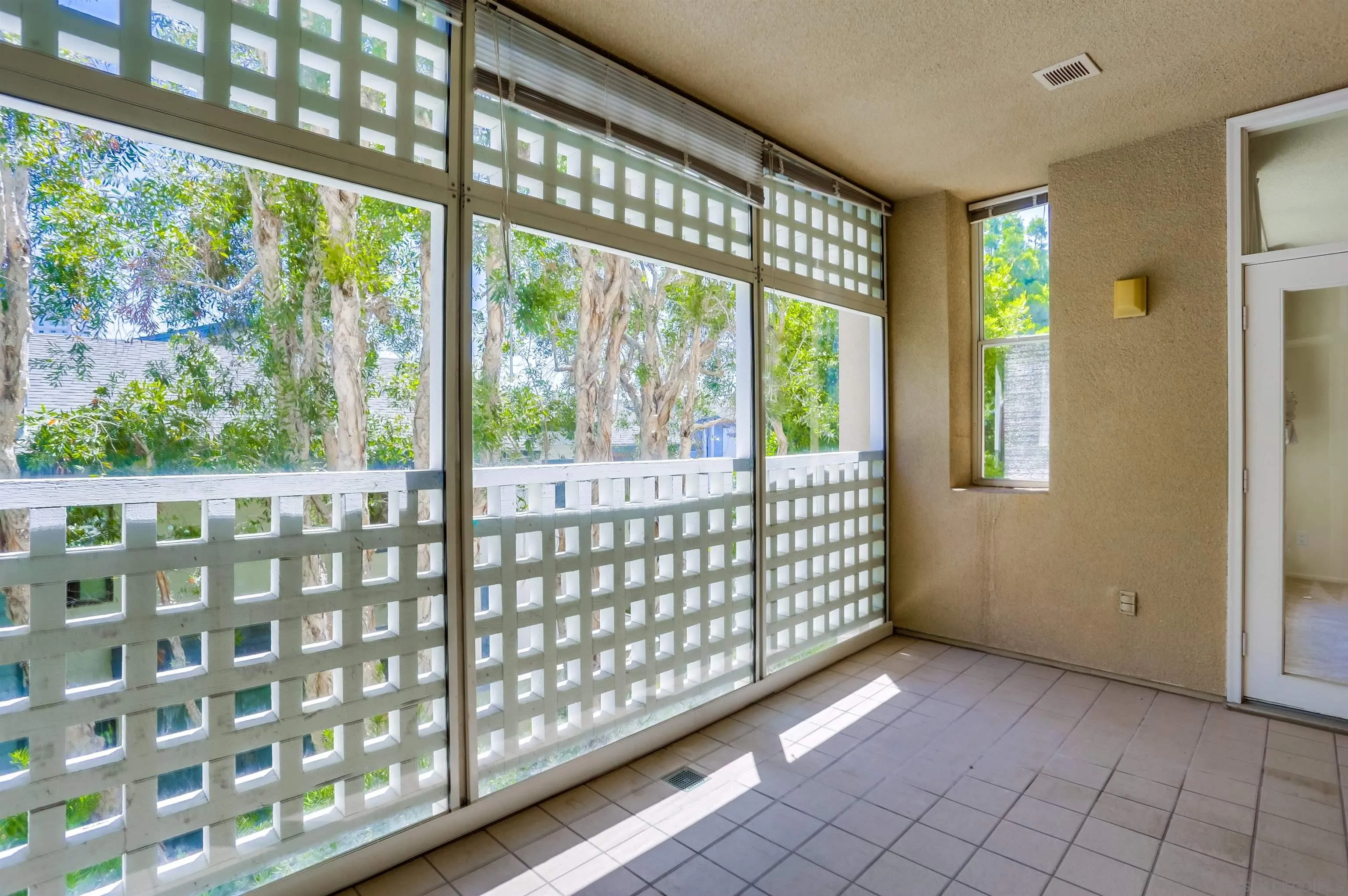 https://cdn.realtyfeed.com/cdn/127/250036816/304dd63db6fc5b3a36ceeeabb310056f.webp