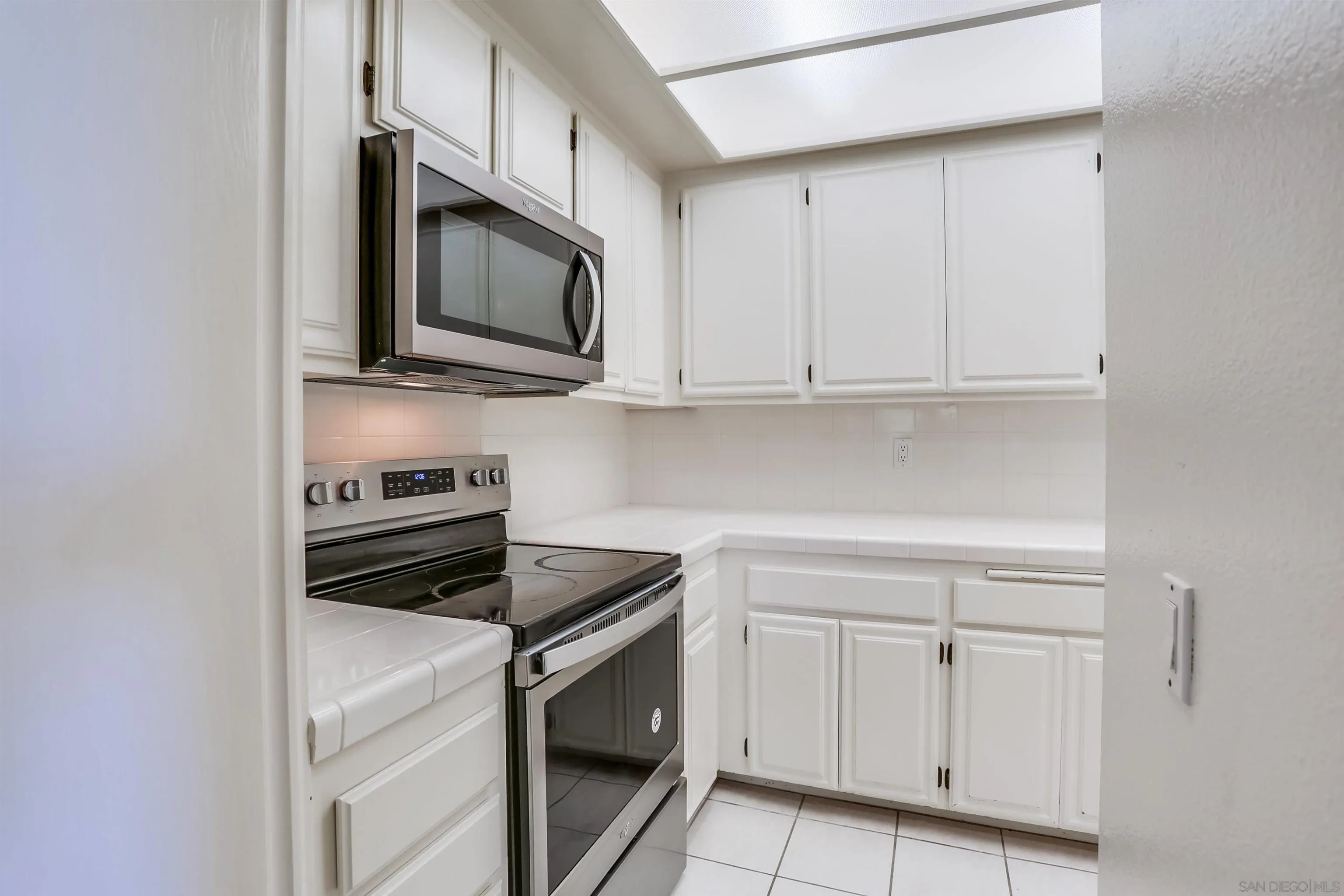 https://cdn.realtyfeed.com/cdn/127/250036816/3c2529eafd0b7add7c03c72caae4ef34.webp