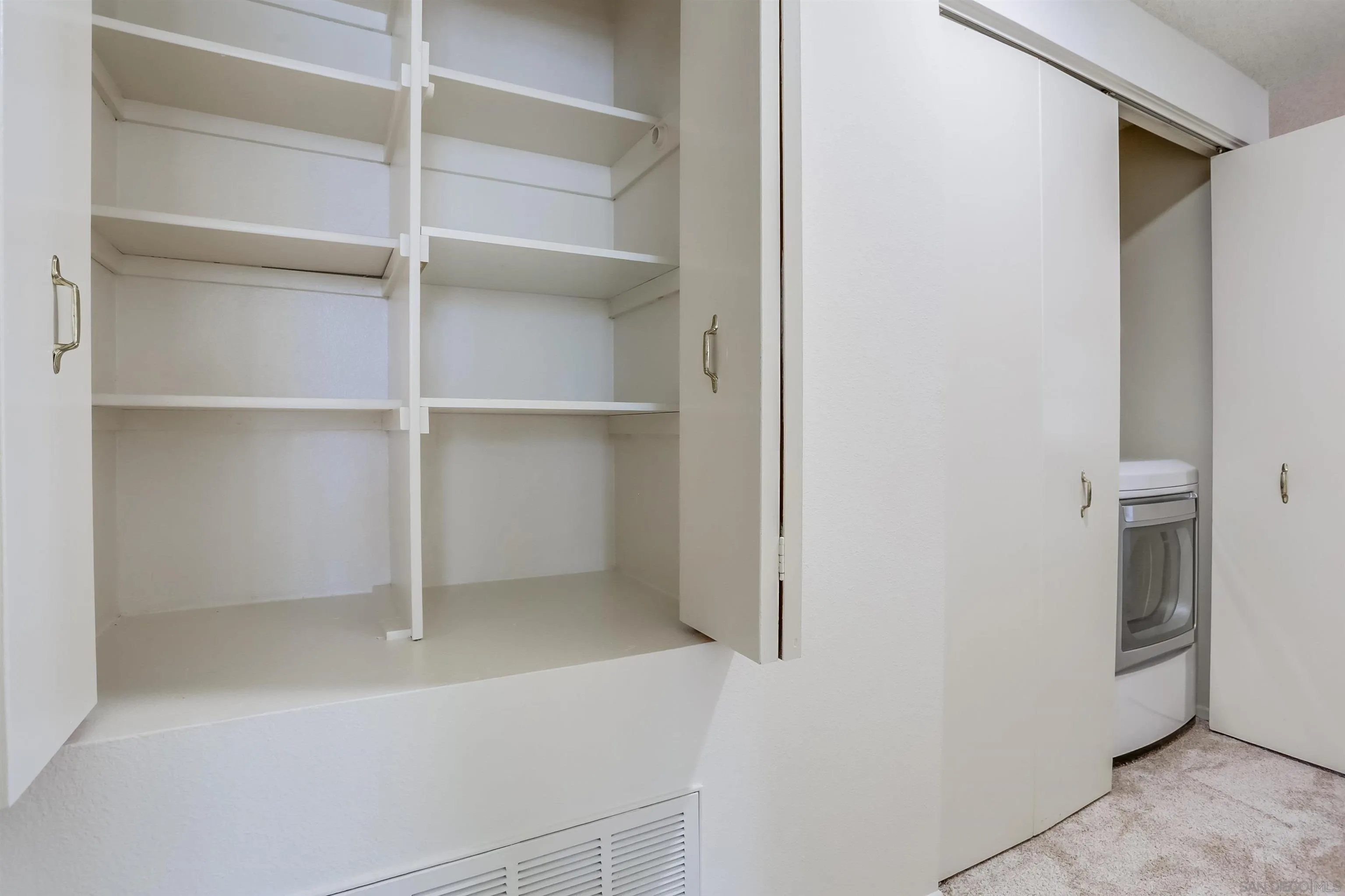 https://cdn.realtyfeed.com/cdn/127/250036816/6ab27e35b5250a05792d3a2e0a8ab184.webp