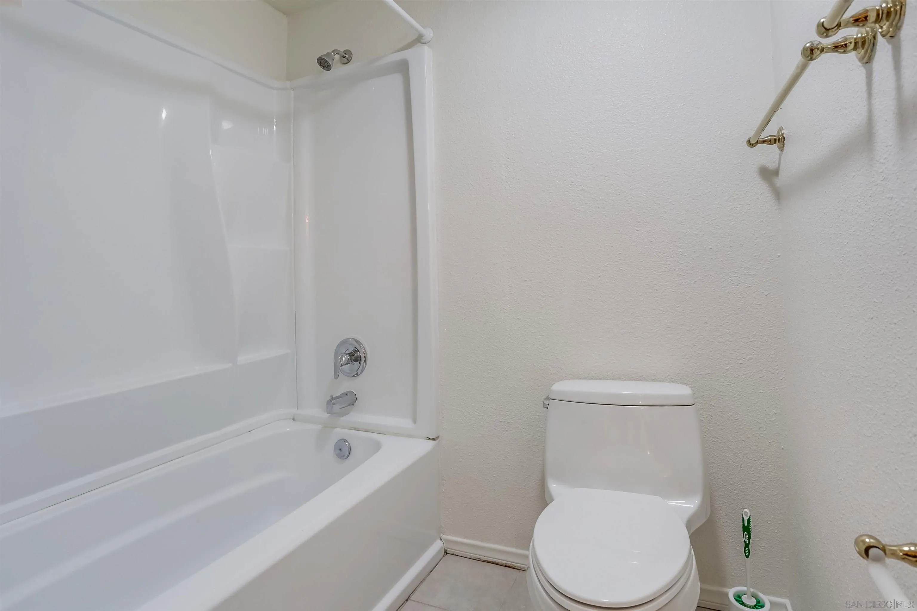 https://cdn.realtyfeed.com/cdn/127/250036816/8b15f8b3b179ddee1d2f67c9f407b1de.webp