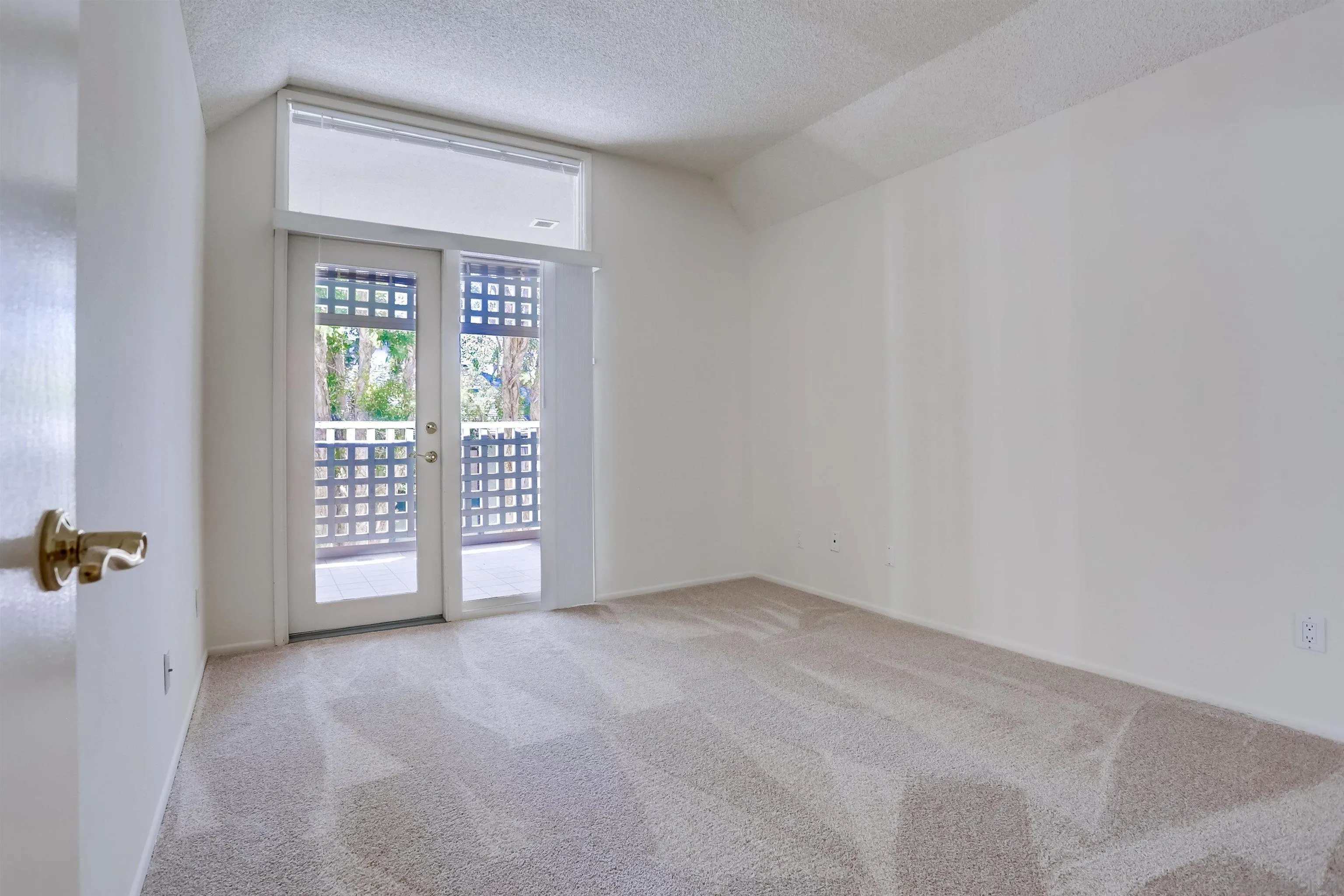 https://cdn.realtyfeed.com/cdn/127/250036816/d5e74d3f9ff7a132df26290d223840d0.webp