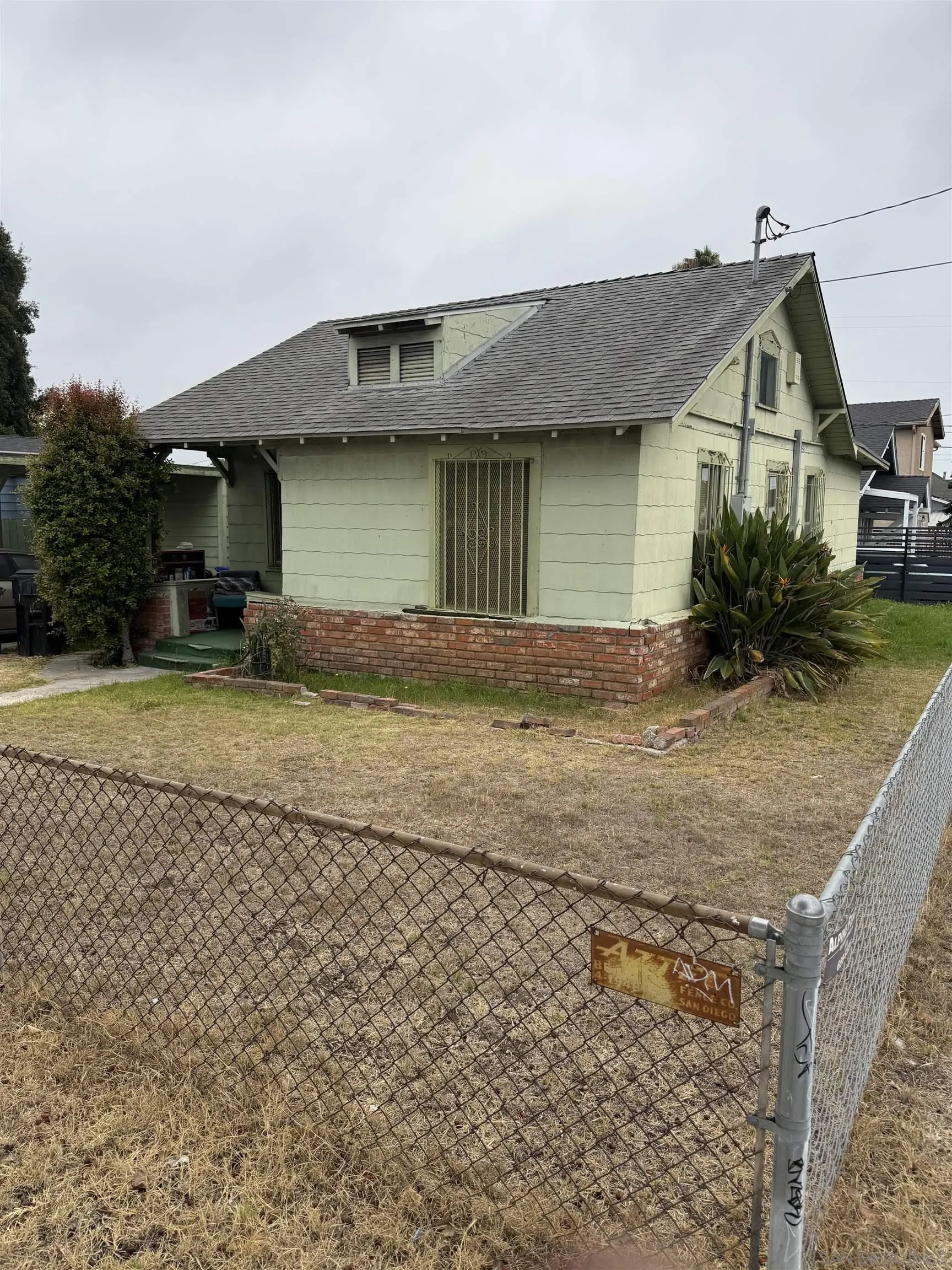 https://cdn.realtyfeed.com/cdn/127/250036817/0249025fb642a4611c0def773540f950.webp