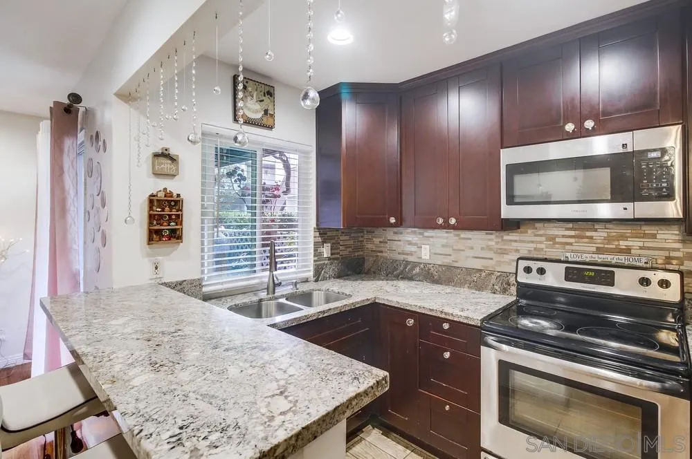 https://cdn.realtyfeed.com/cdn/127/250036820/002d825adab412f956877419fcc2d292.webp