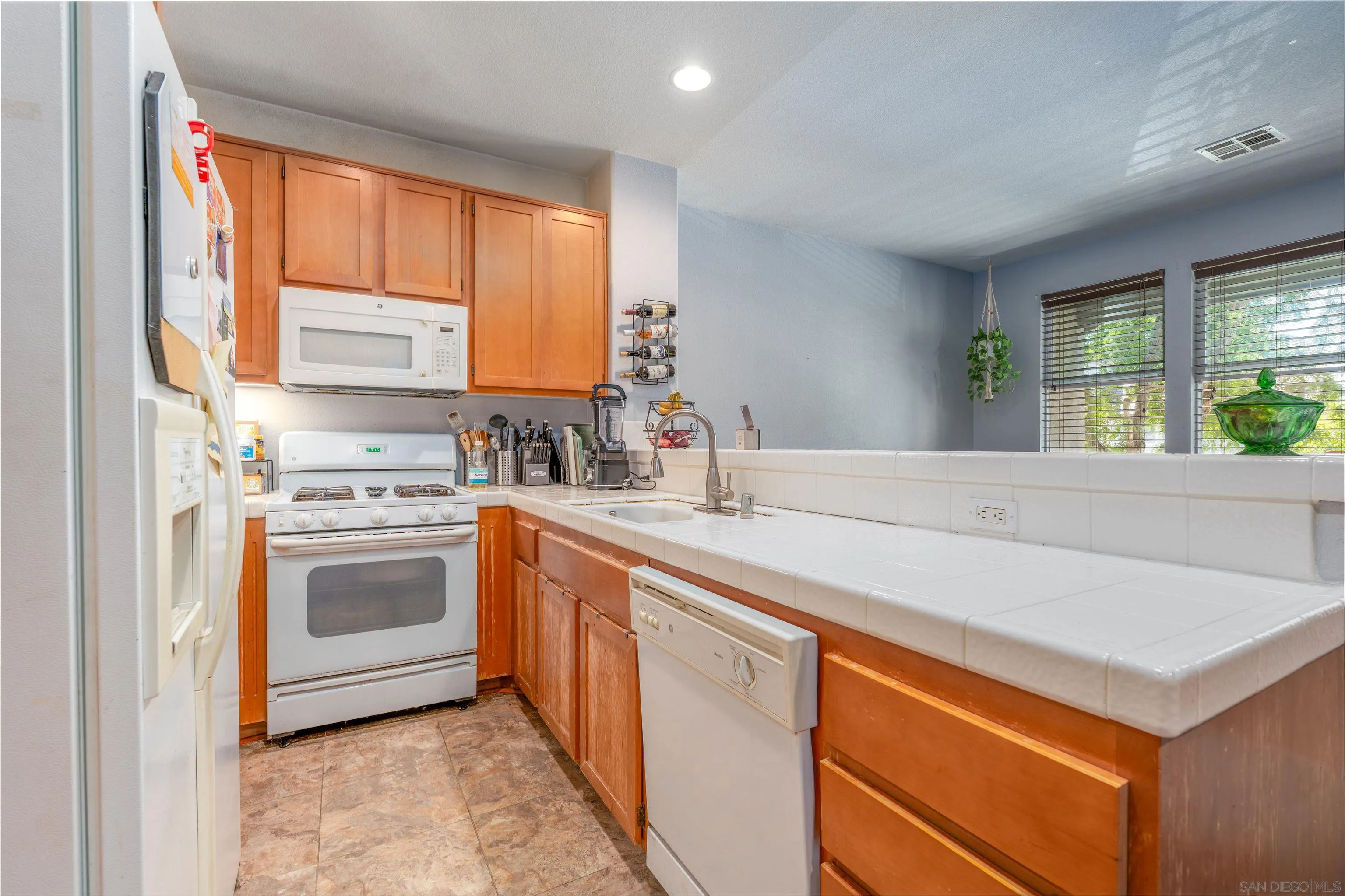 https://cdn.realtyfeed.com/cdn/127/250036822/6e649a8f95899c405d8286f4ed3ffc40.webp