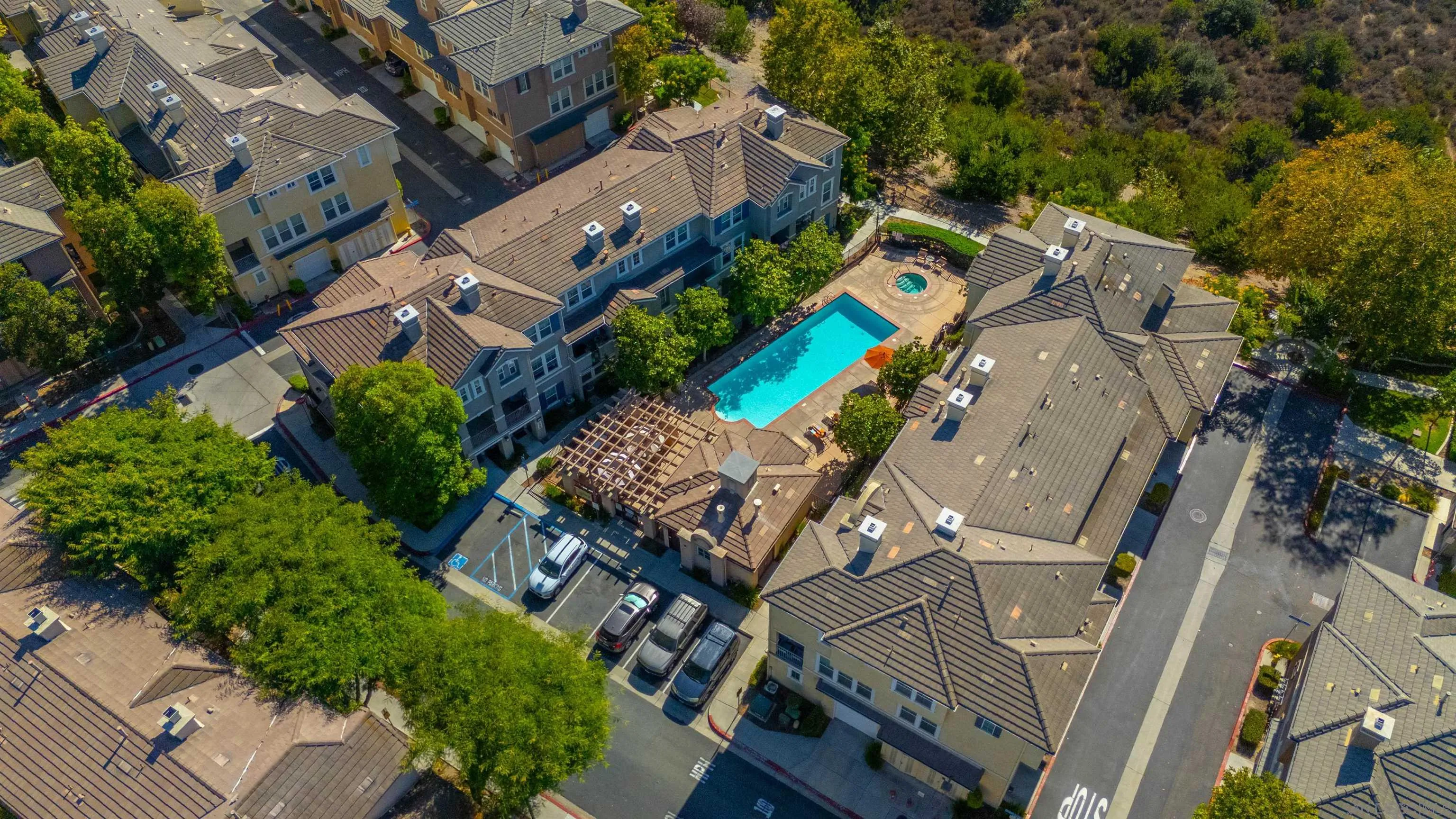 https://cdn.realtyfeed.com/cdn/127/250036822/887d28c1c1c74236605d398088502eb5.webp