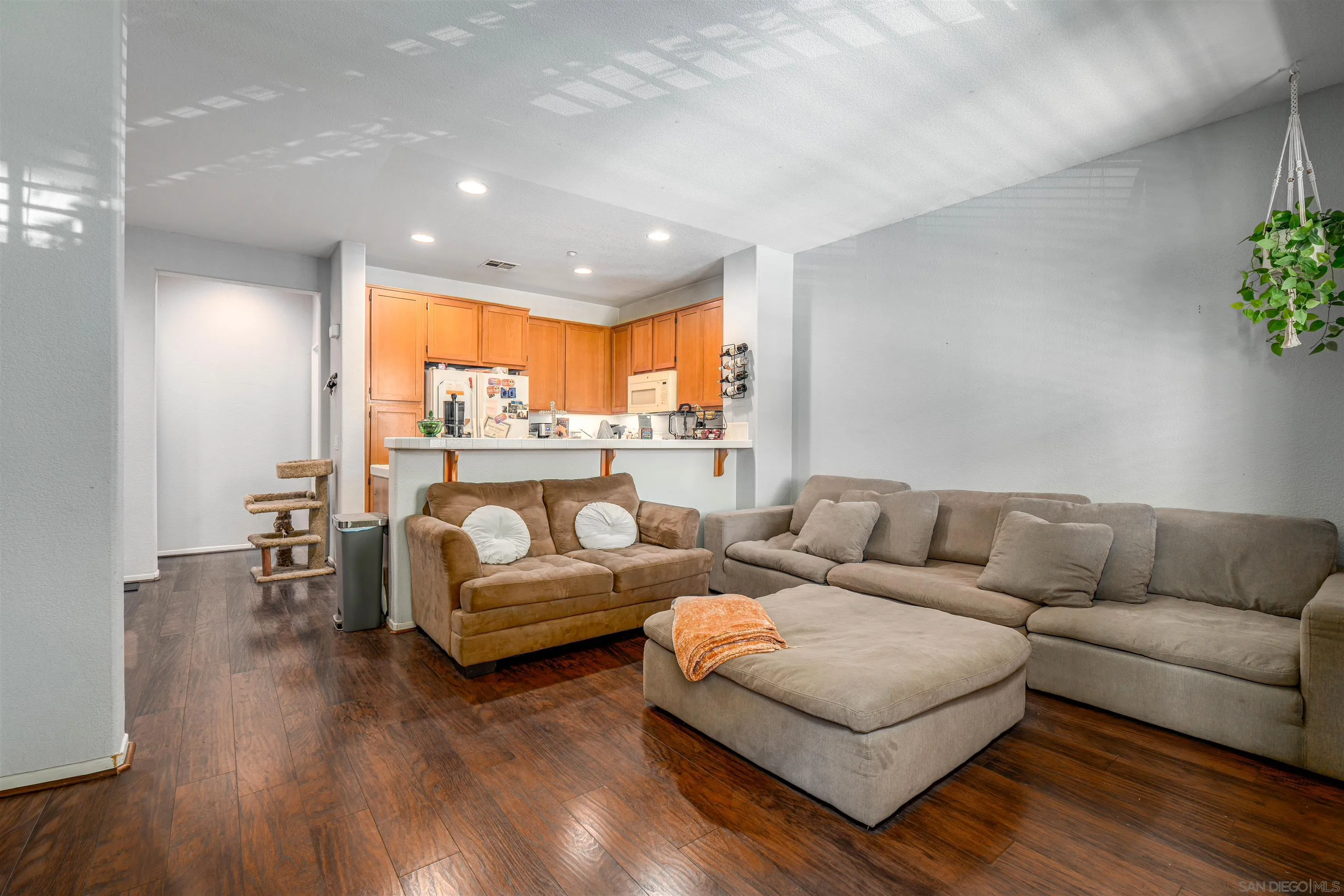 https://cdn.realtyfeed.com/cdn/127/250036822/af3112b3060f53a550136b9e27d5f928.webp
