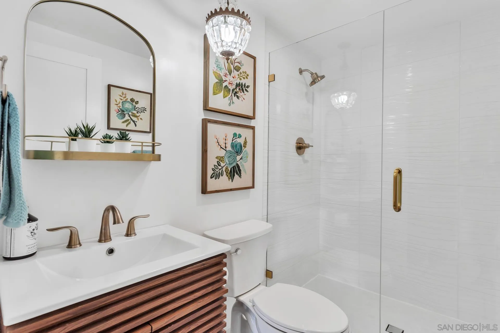 https://cdn.realtyfeed.com/cdn/127/250036823/2fa45dd8fae86bcfc6792bce32e8a899.webp