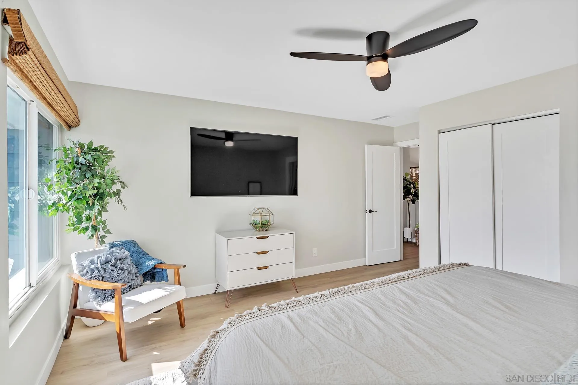 https://cdn.realtyfeed.com/cdn/127/250036823/377f348393774f274fe40dc118249e45.webp