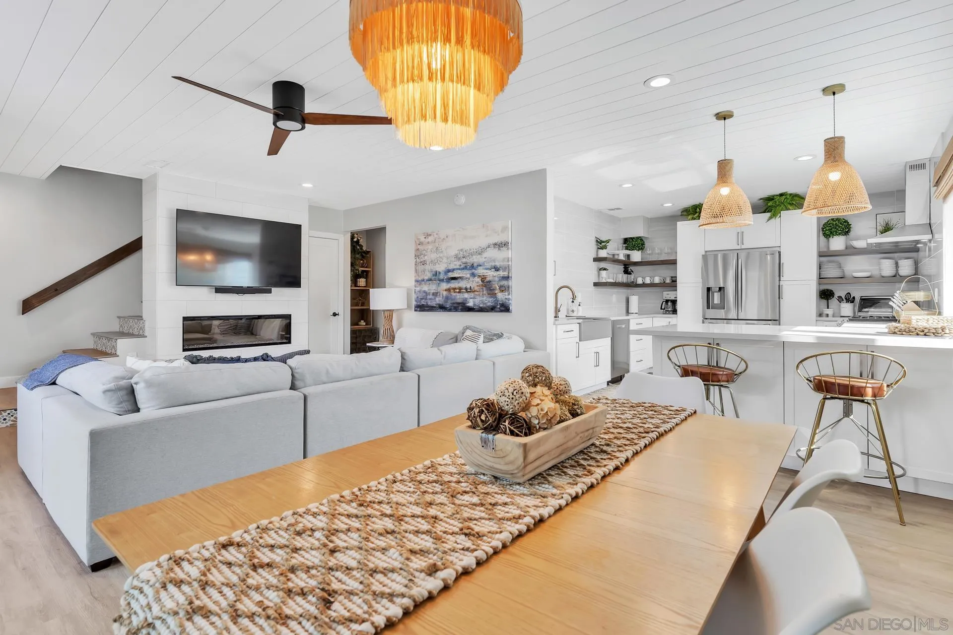 https://cdn.realtyfeed.com/cdn/127/250036823/a3792311f8c9e3bbc8194db1e43185aa.webp