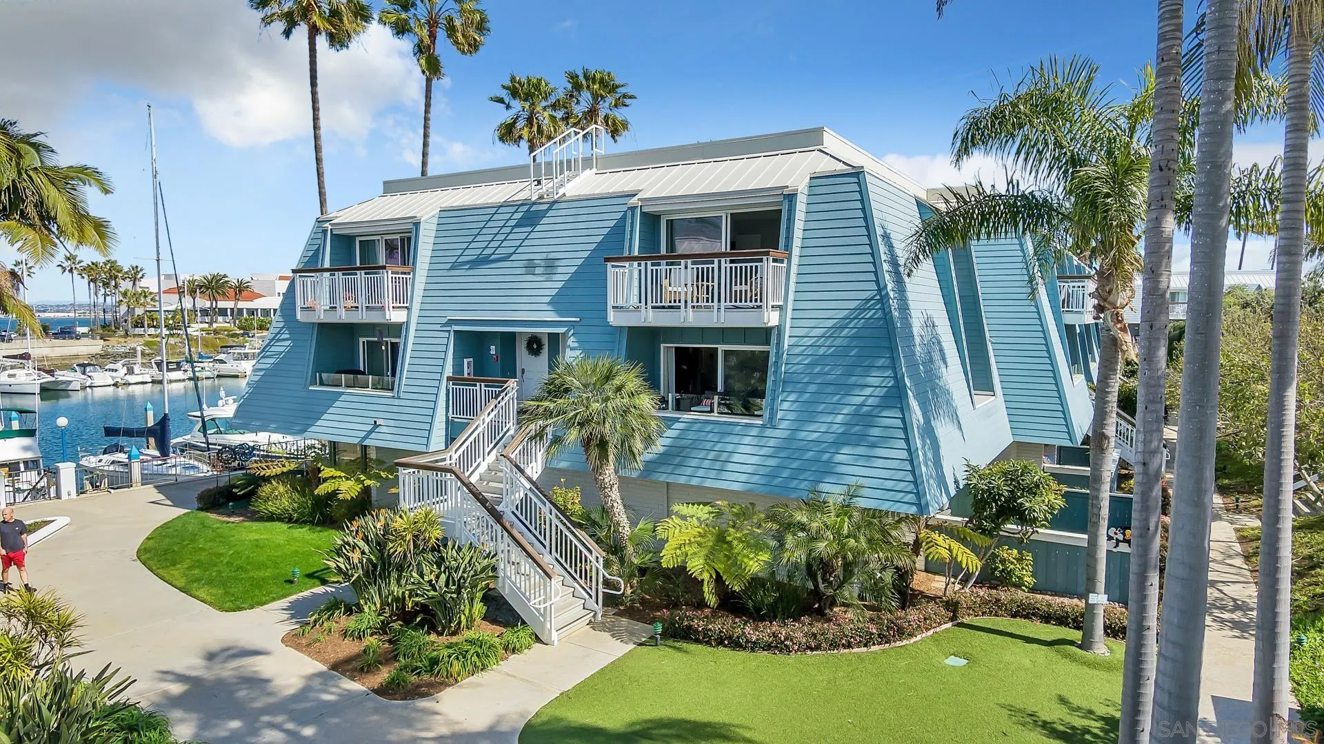 https://cdn.realtyfeed.com/cdn/127/250036823/e468ac78231b1ba6407644efbc3ea4e1.webp