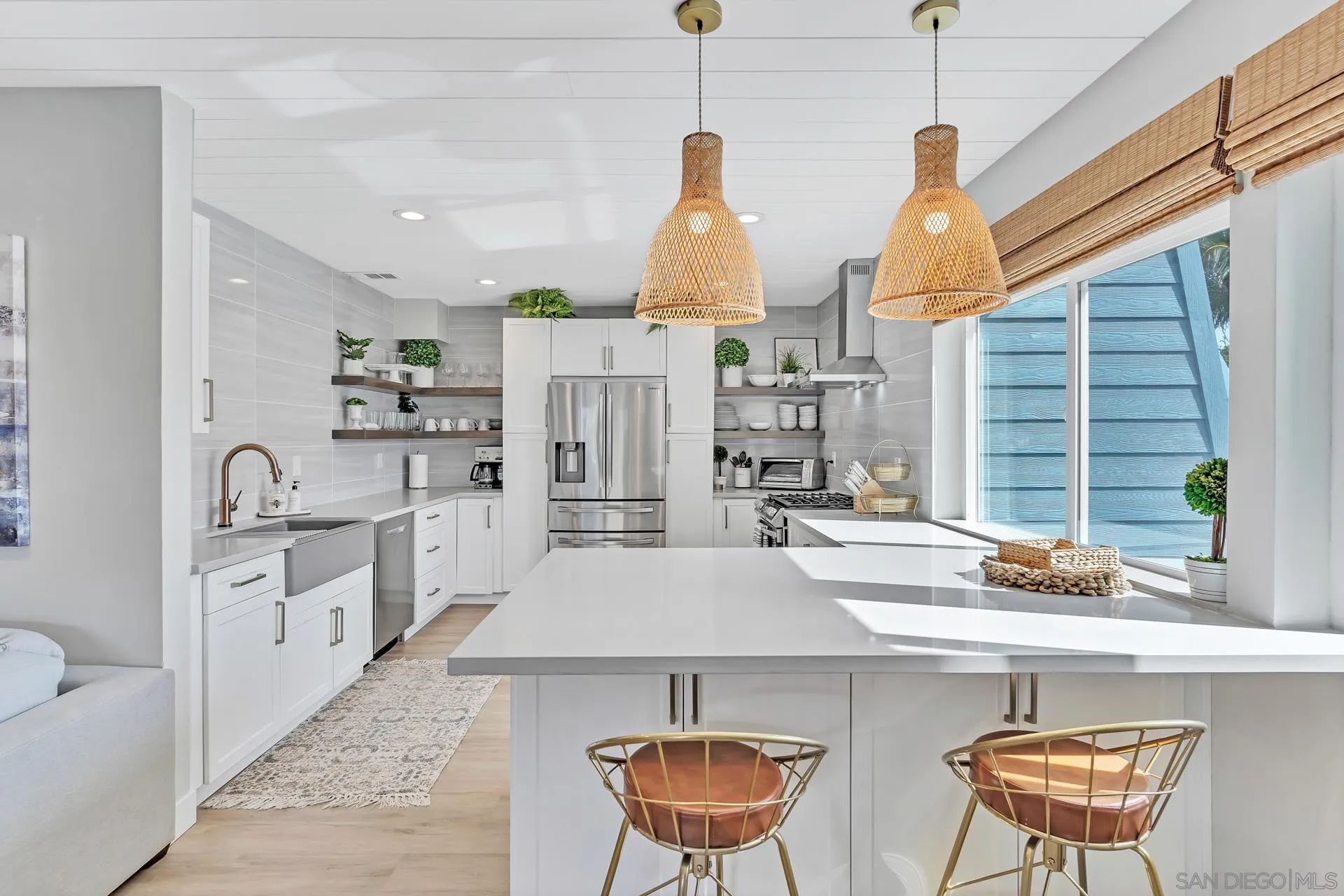 https://cdn.realtyfeed.com/cdn/127/250036823/f7e4d7712aaab28aa29d3e0a1c6e5ed4.webp