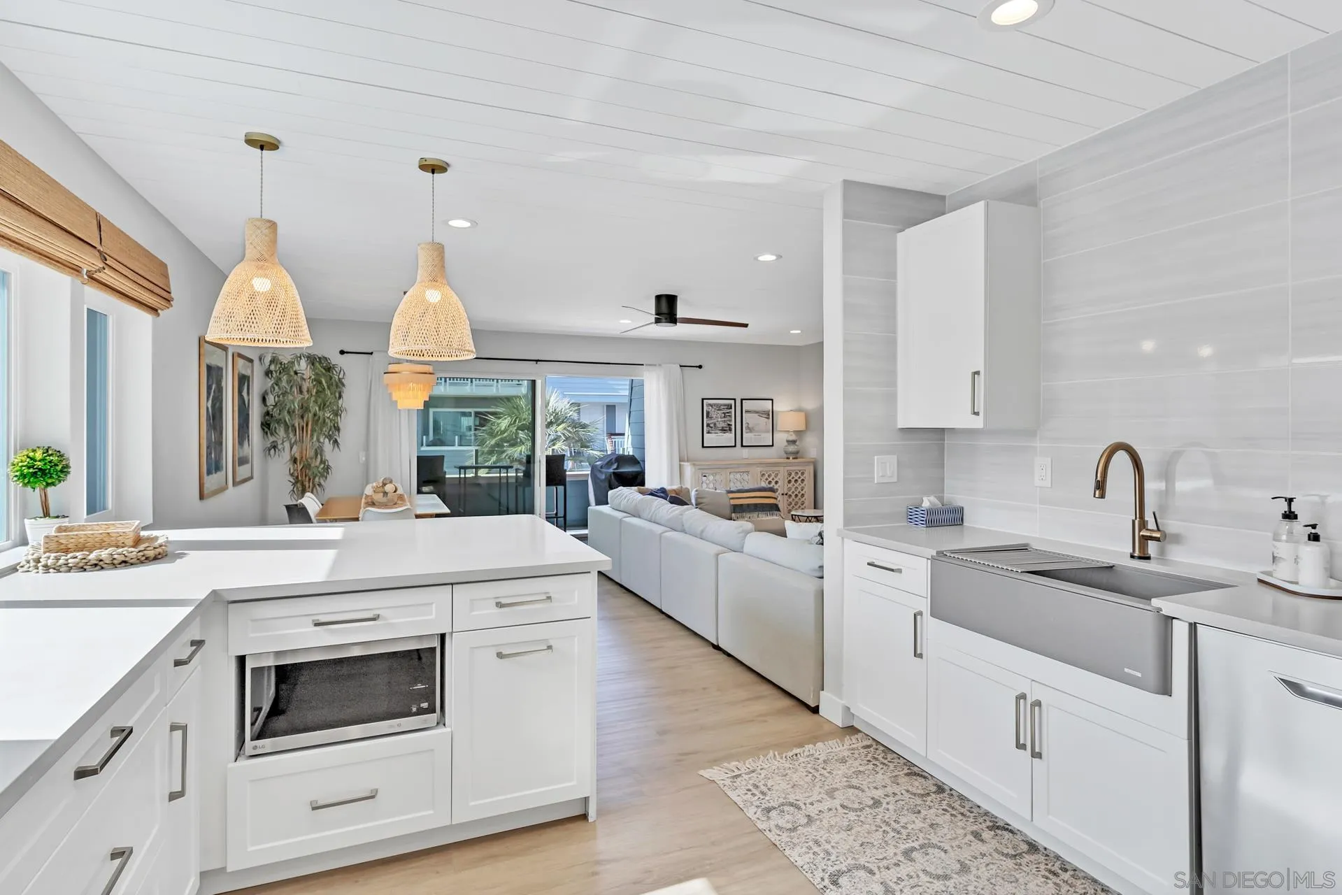 https://cdn.realtyfeed.com/cdn/127/250036823/fa56dd98b898ab3599349e4b8960e72d.webp