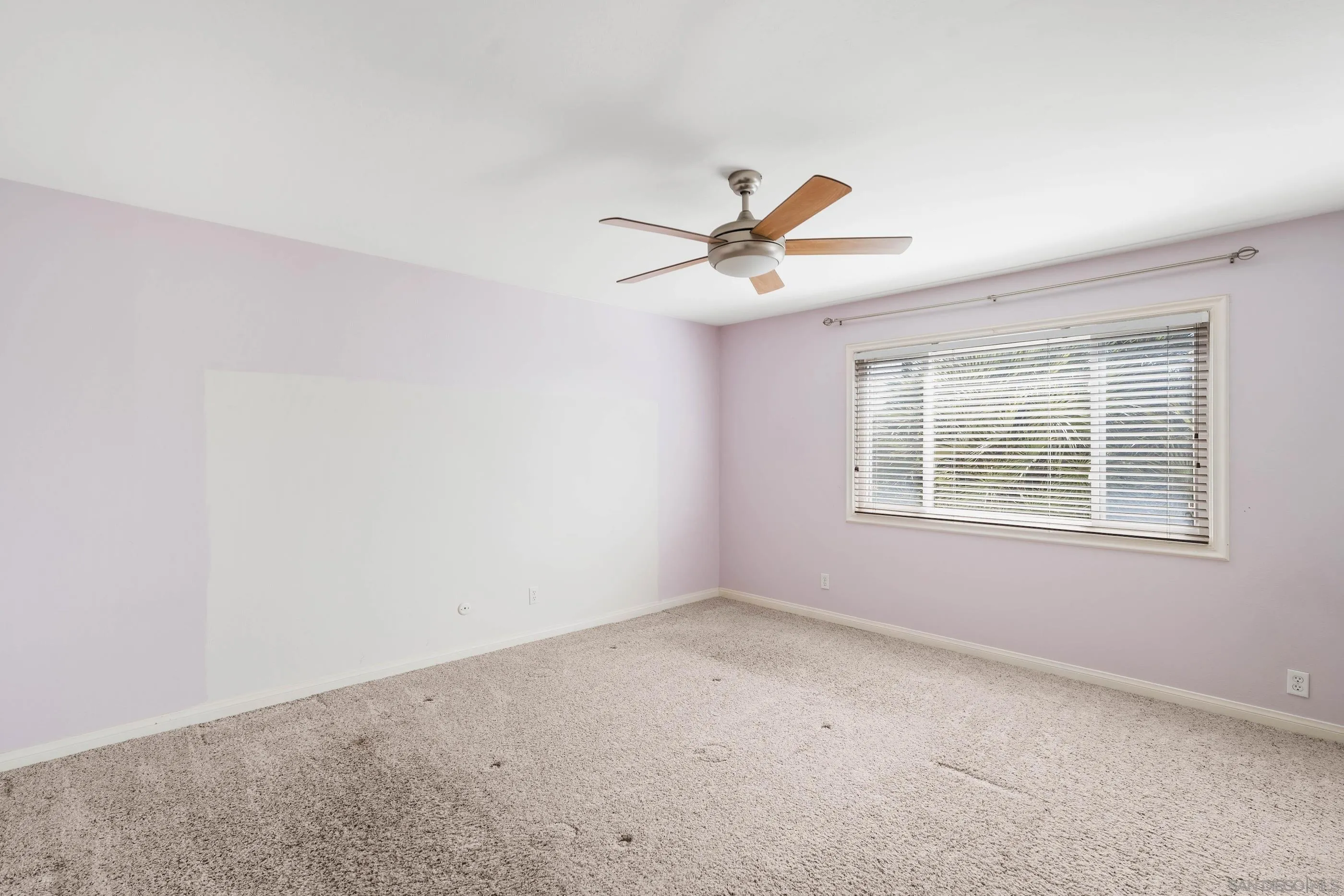 https://cdn.realtyfeed.com/cdn/127/250036824/31b945c585eb865432fd4a89a6ed3380.webp