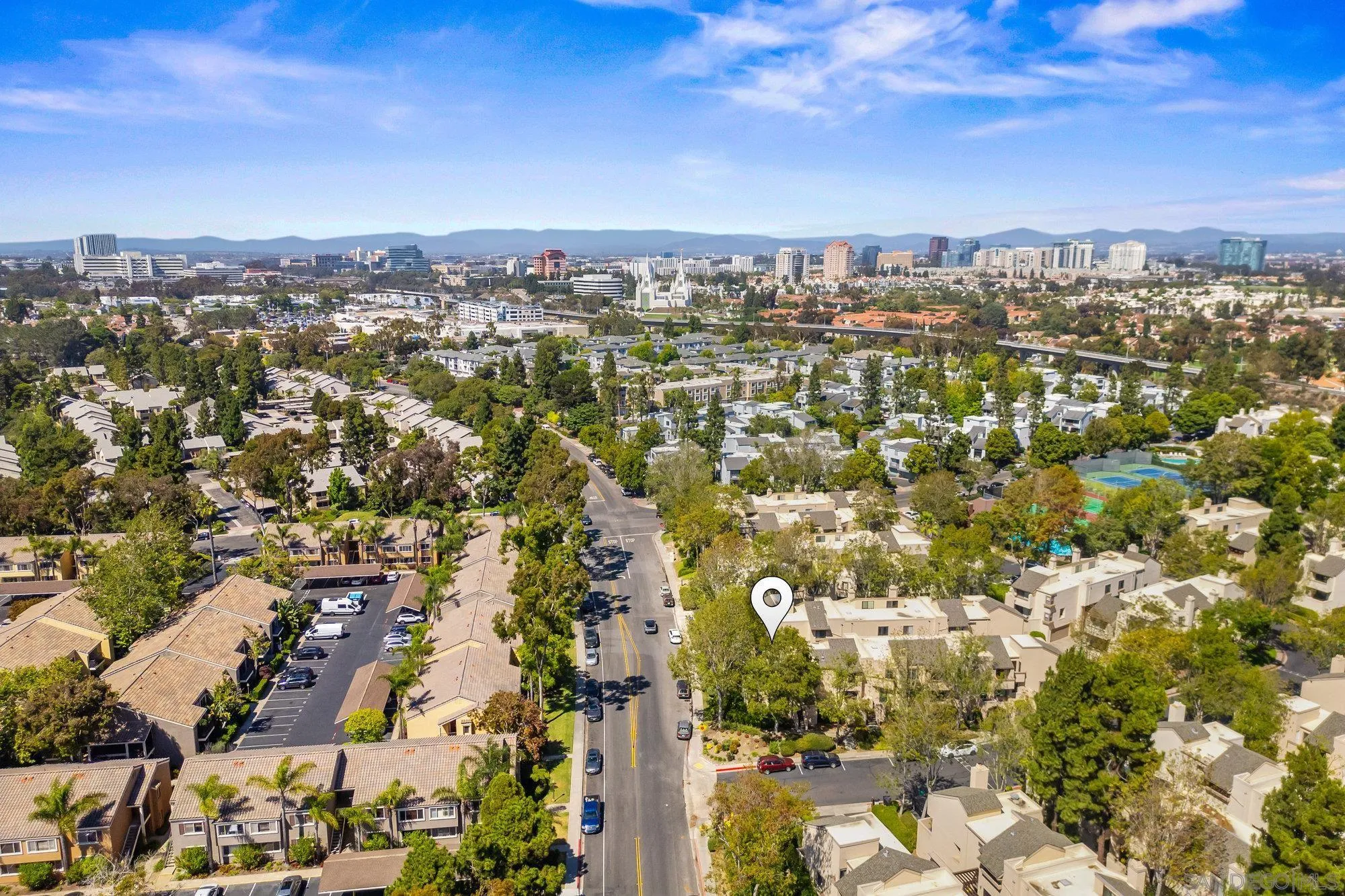 https://cdn.realtyfeed.com/cdn/127/250036825/2cc6411acd4cc17a30424533ce042319.webp