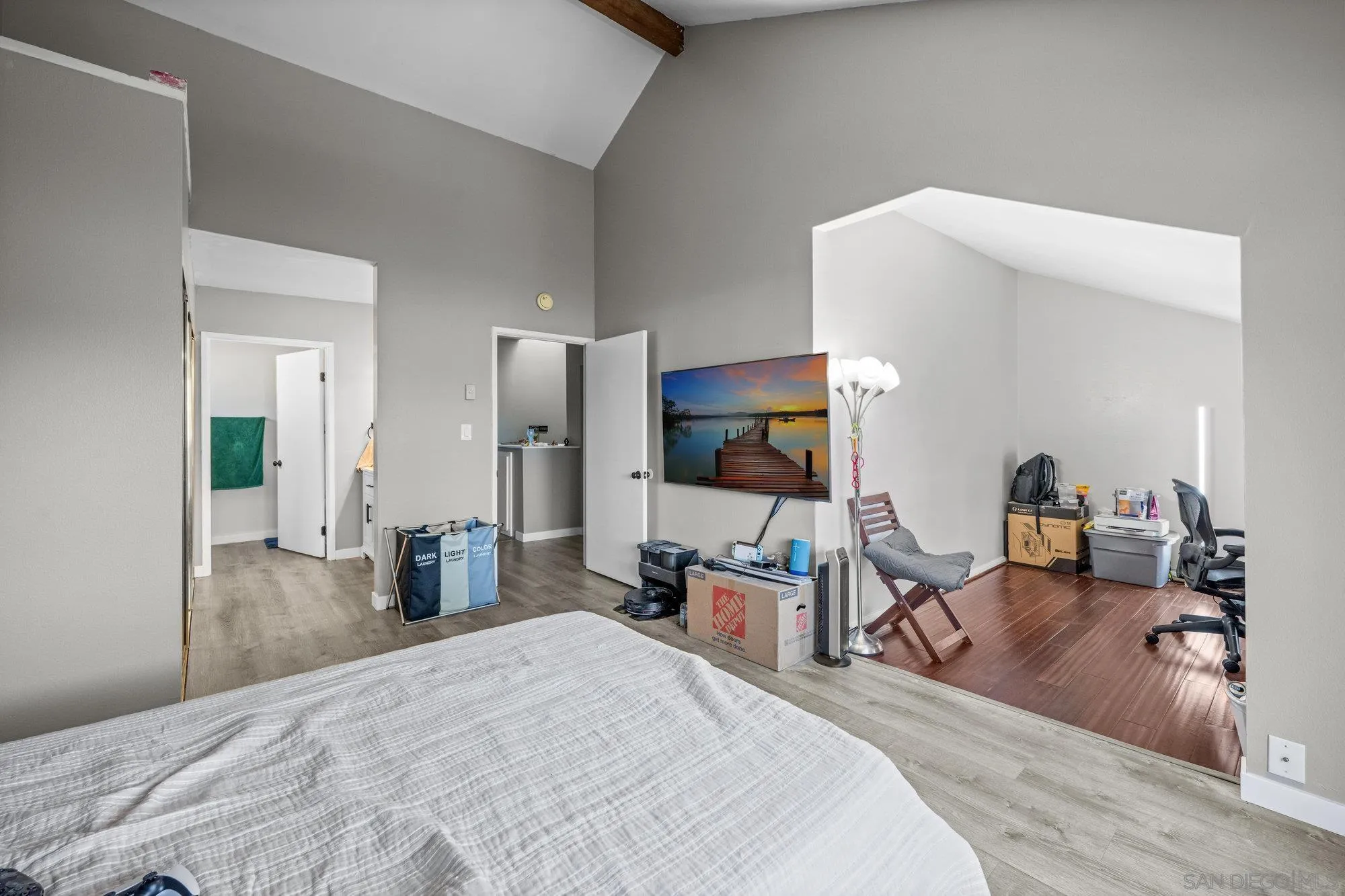 https://cdn.realtyfeed.com/cdn/127/250036825/668e6378601eb44eba621b2f2c8252bd.webp