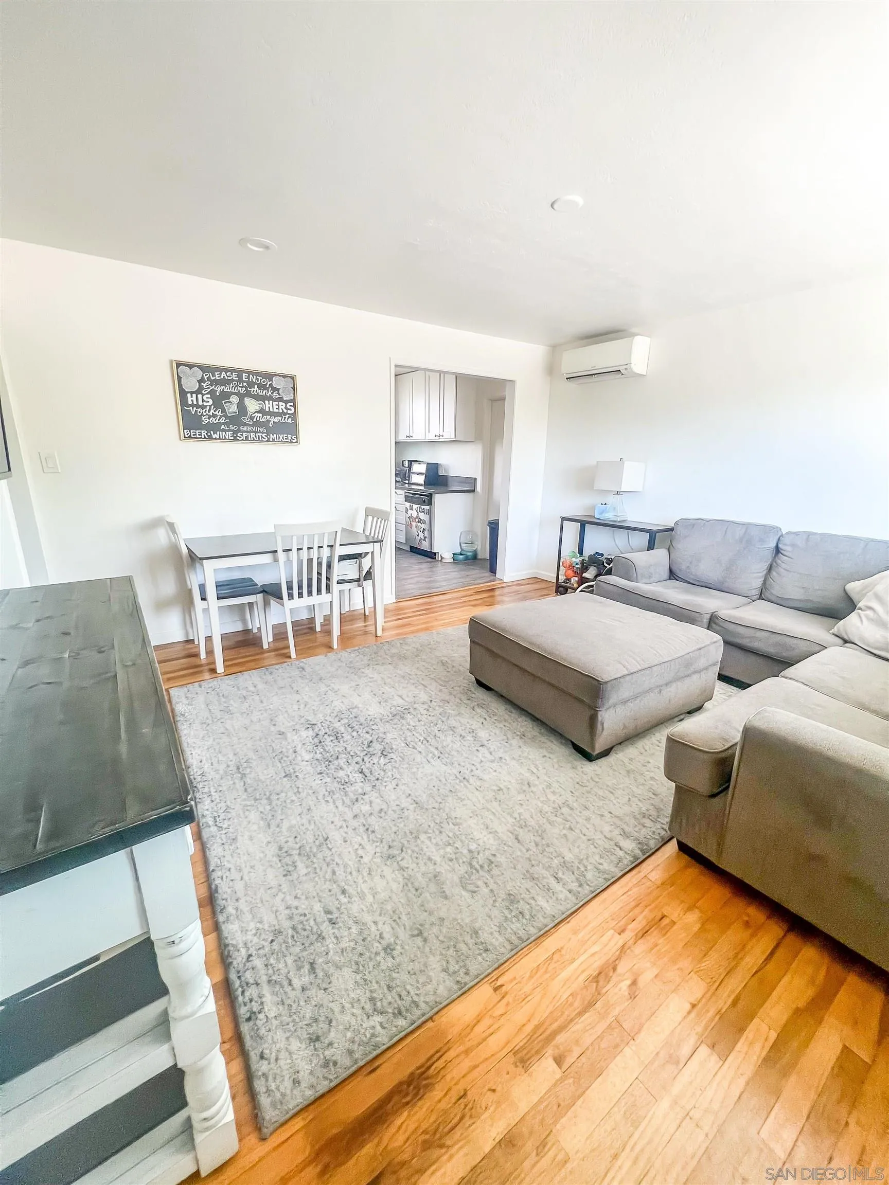 https://cdn.realtyfeed.com/cdn/127/250036827/2ca488d2455ed4b8daaeda980f1c4b5f.webp