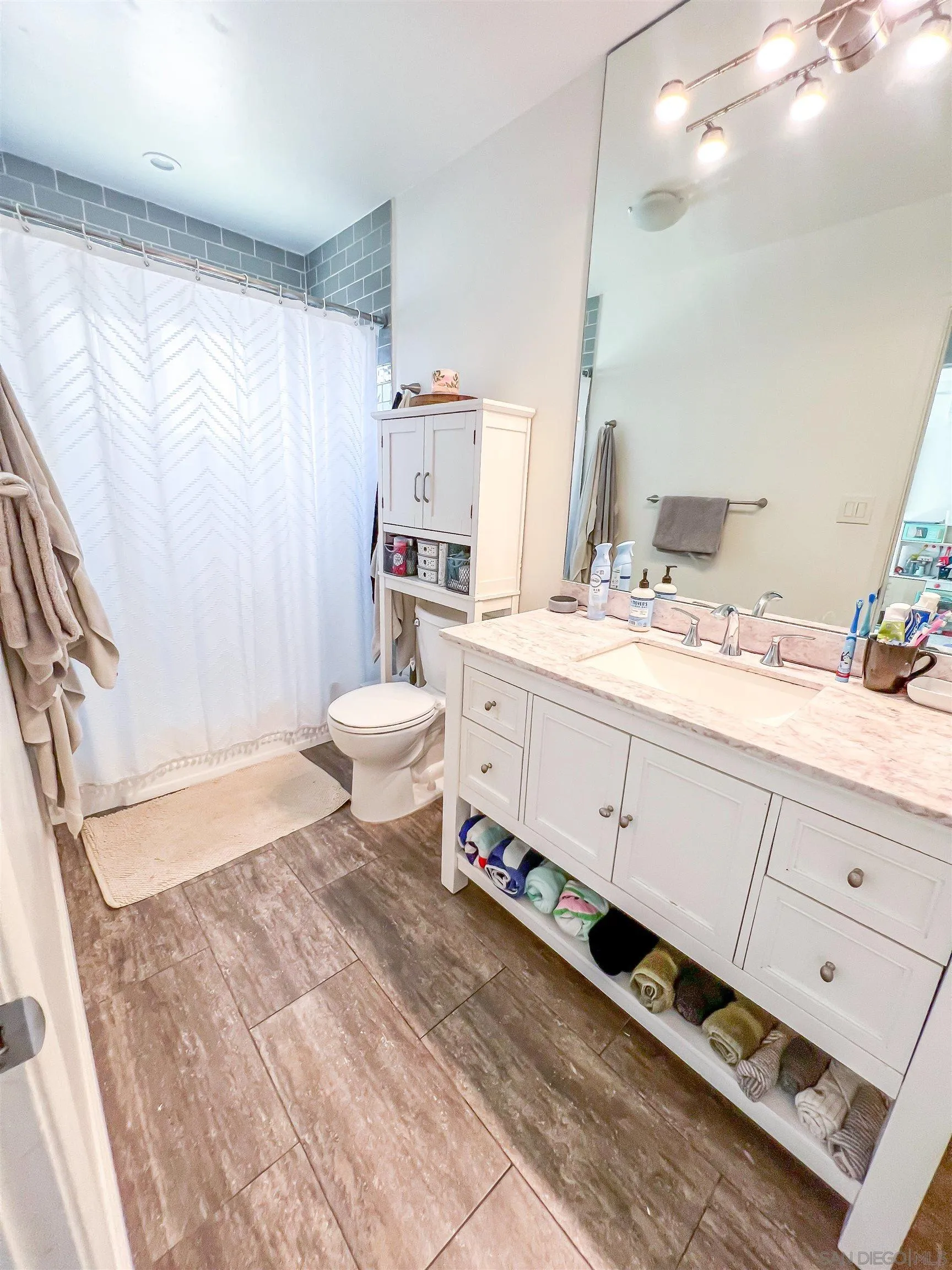 https://cdn.realtyfeed.com/cdn/127/250036827/31867c257093c46c51498e4bd0c5b1f8.webp