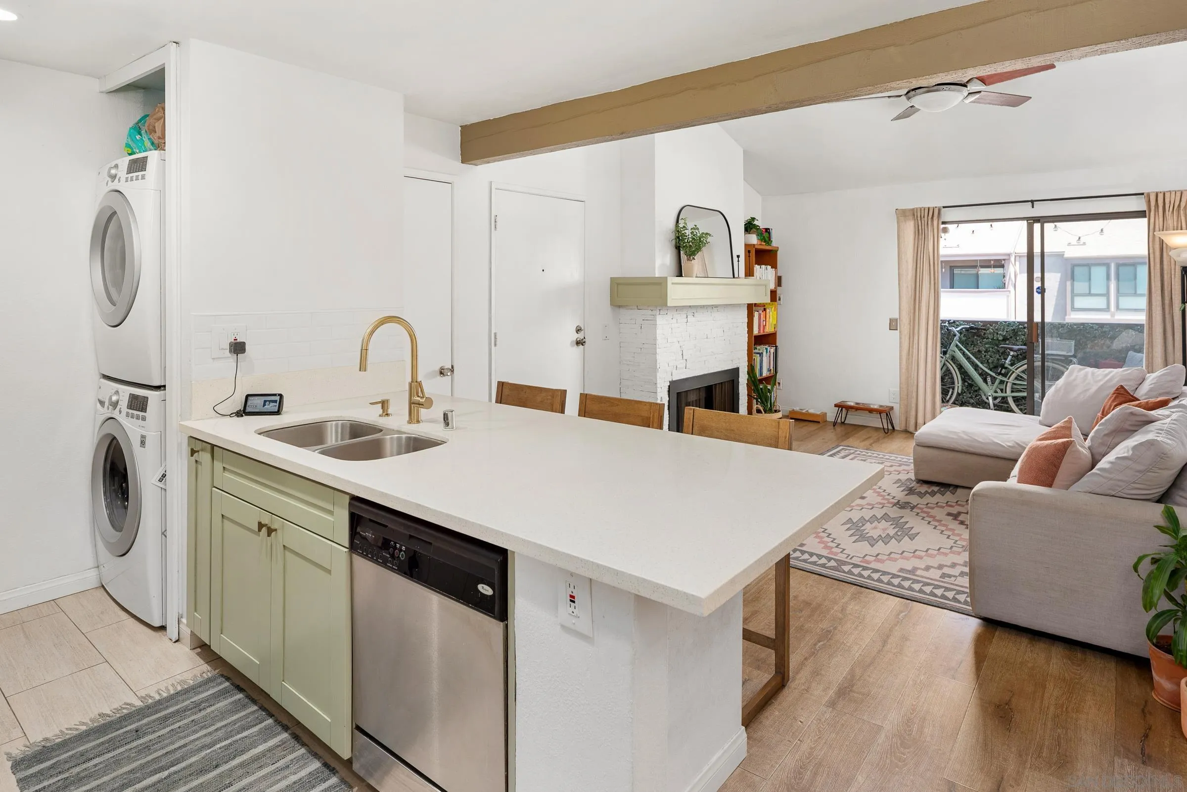 https://cdn.realtyfeed.com/cdn/127/250036830/7a623f76c0ebfe99db37328426564991.webp