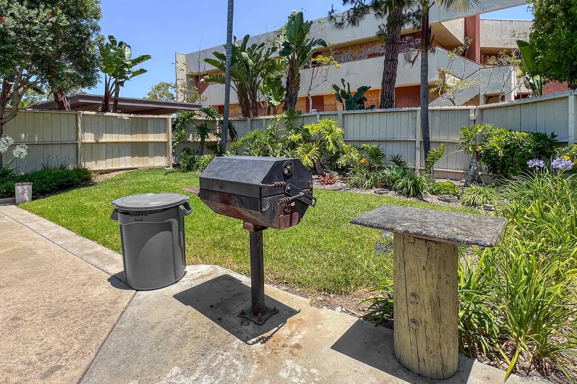 https://cdn.realtyfeed.com/cdn/127/250036830/ccb508e4652a96a5545166dc40017e00.webp