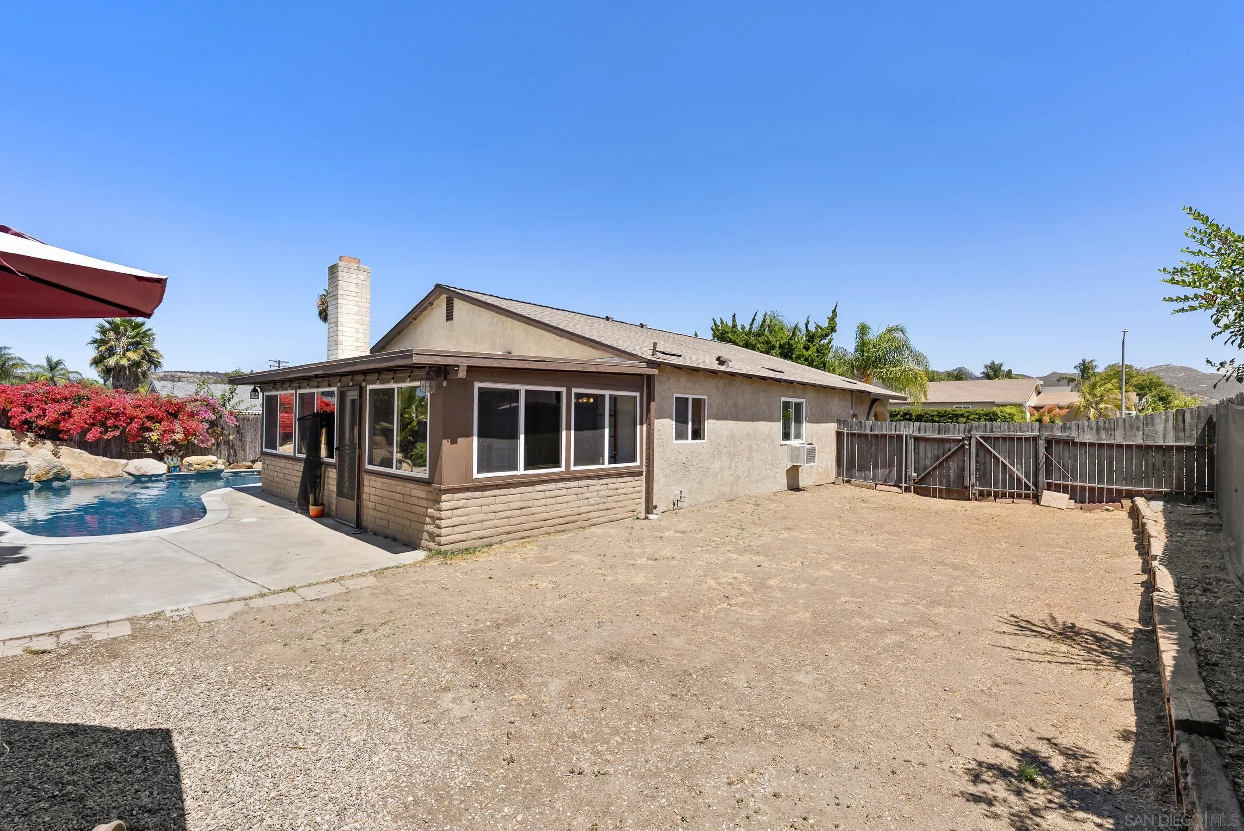 https://cdn.realtyfeed.com/cdn/127/250036832/1940f92247aa6290f7b2da43372a9356.webp