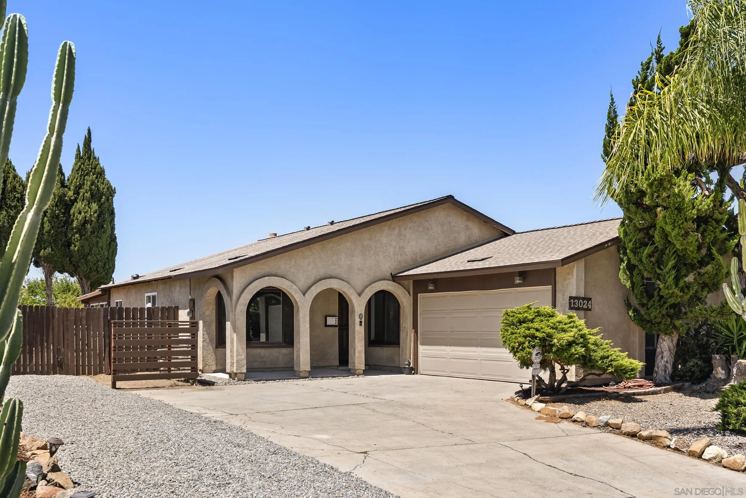 https://cdn.realtyfeed.com/cdn/127/250036832/9e476209c9196e696907869163d3cba9.webp