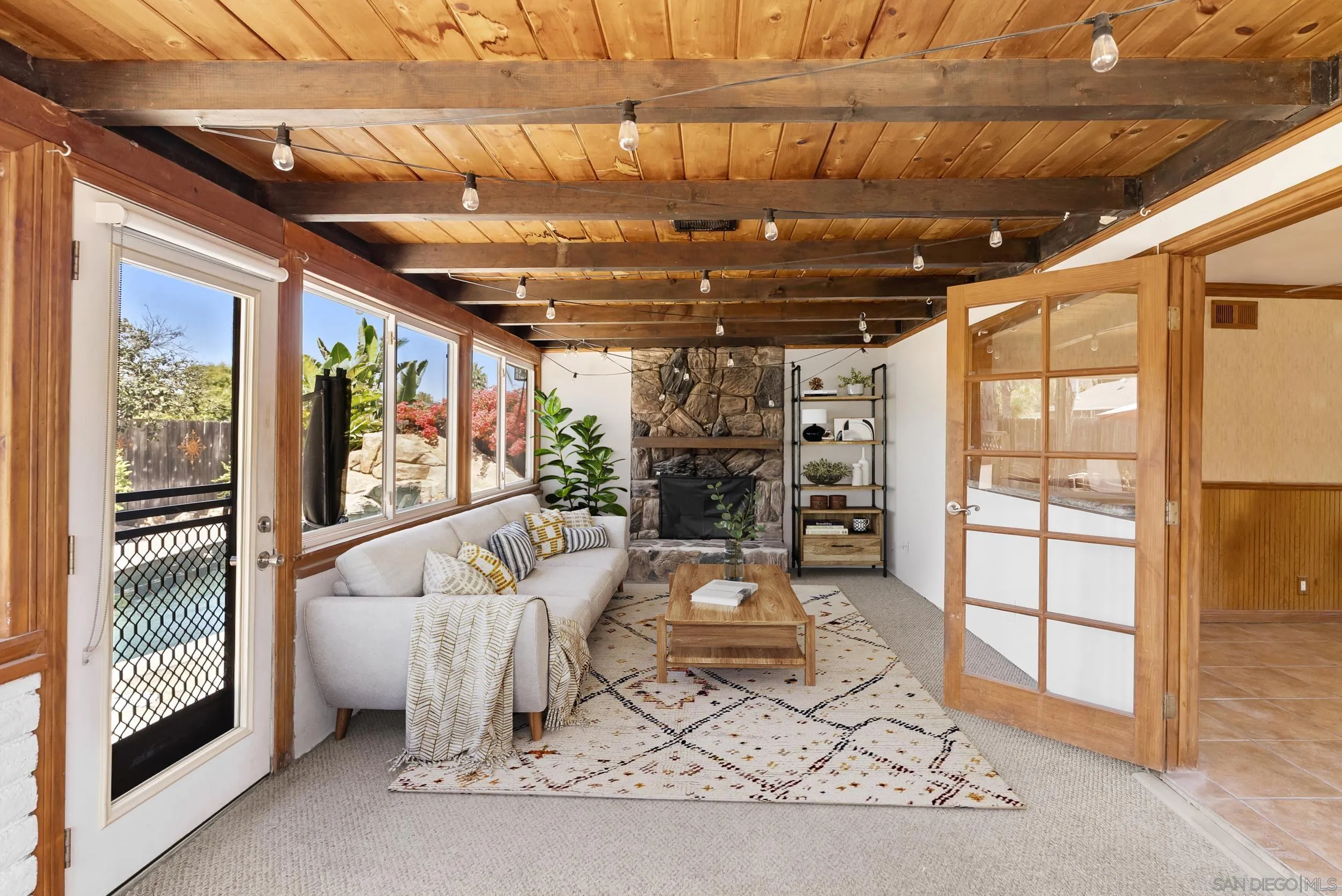 https://cdn.realtyfeed.com/cdn/127/250036832/a523355e39f1f4e8d06f2c79b689637d.webp