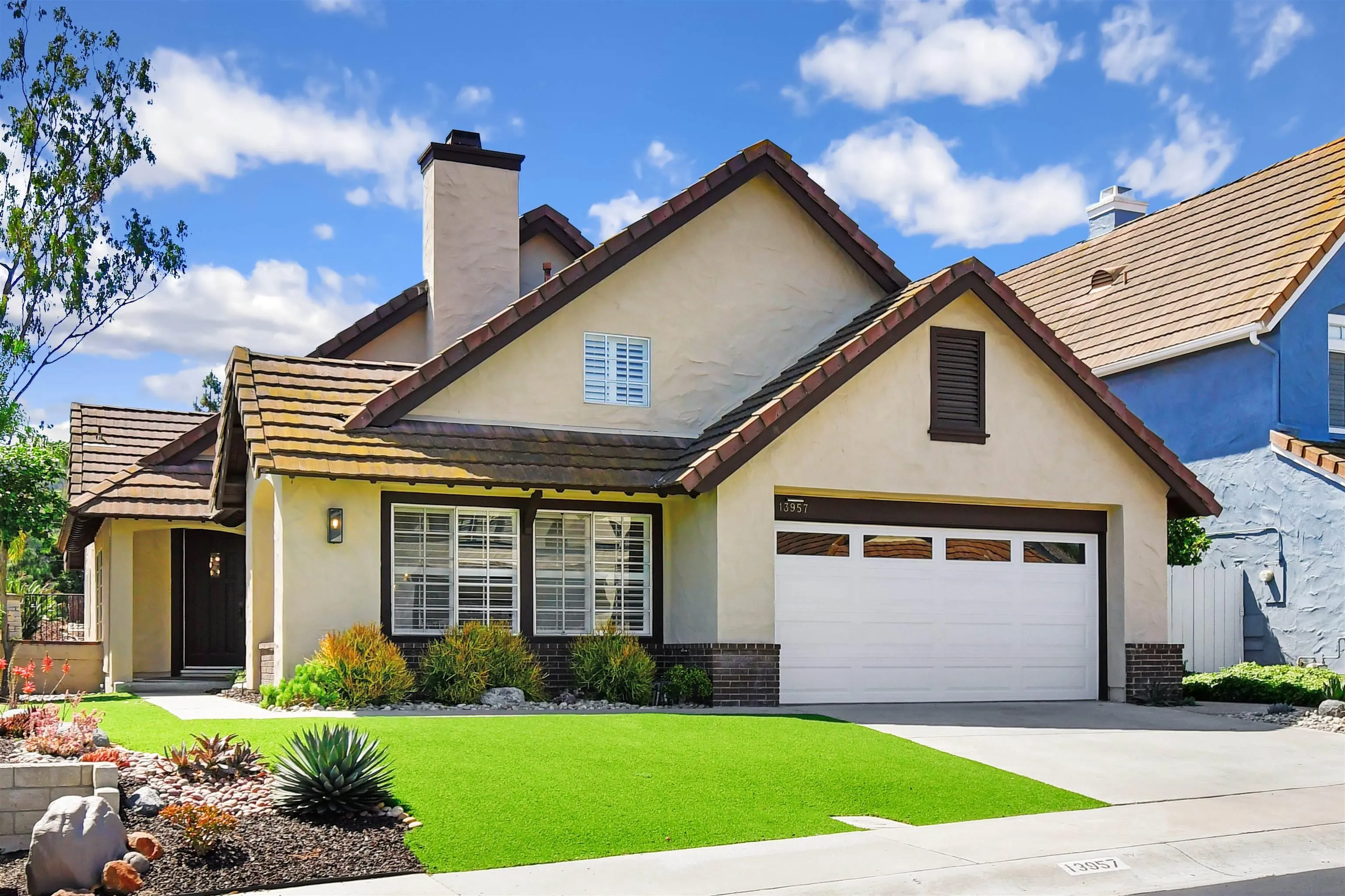 https://cdn.realtyfeed.com/cdn/127/250036836/f5753a7c61473284a3dc6053fd6f999f.webp