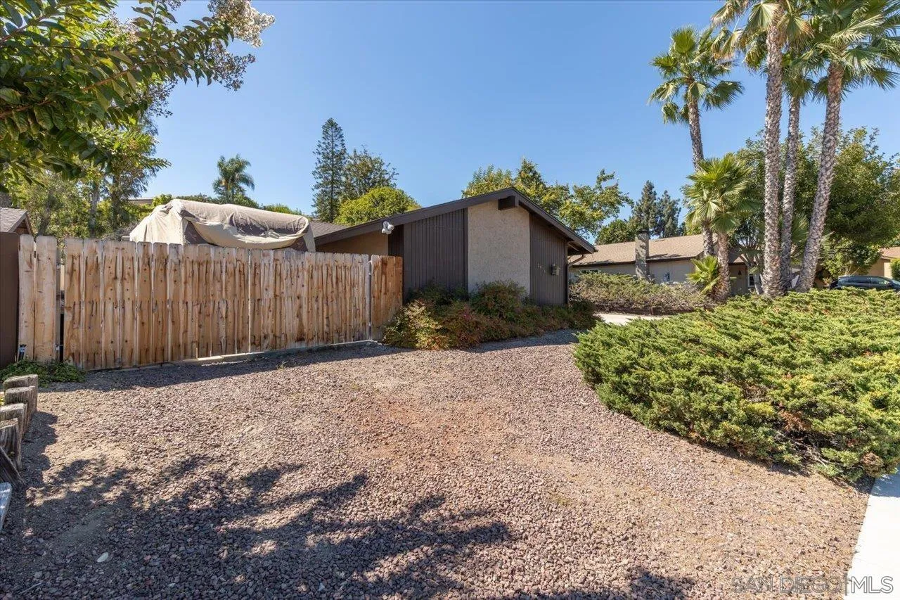https://cdn.realtyfeed.com/cdn/127/250036837/31981b8c7c1bbb86af9383368ef6da1e.webp