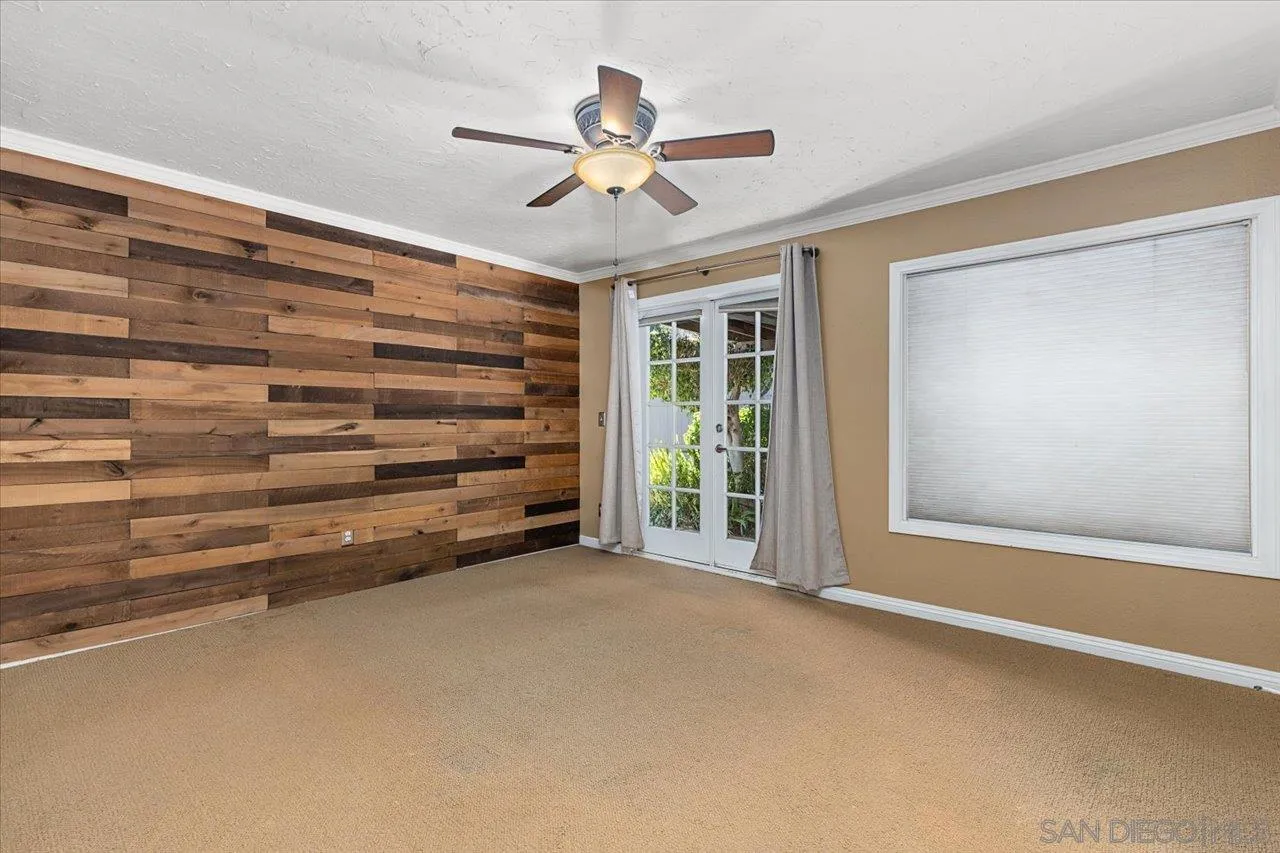 https://cdn.realtyfeed.com/cdn/127/250036837/5fe2dedb3f6836ad0d2beb8395bd22a5.webp