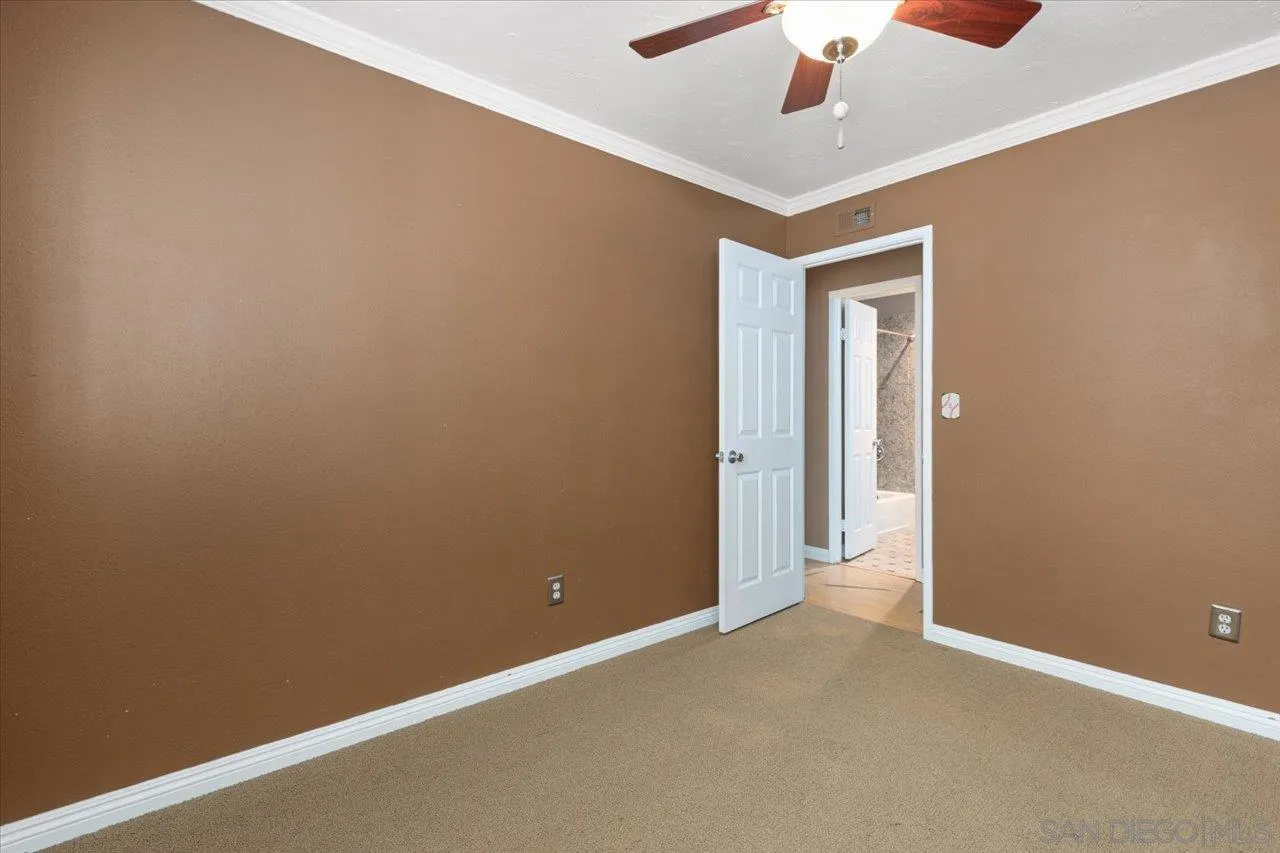 https://cdn.realtyfeed.com/cdn/127/250036837/6a10bed0c2d5b1d7d2421479bbd8c0b7.webp