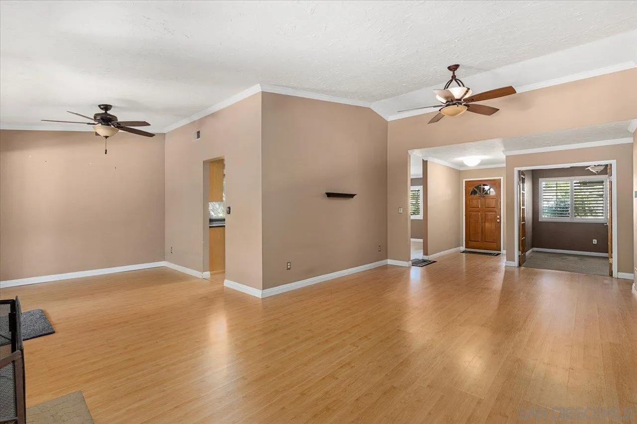 https://cdn.realtyfeed.com/cdn/127/250036837/8cd54c56b88c7b94a484db870948d187.webp