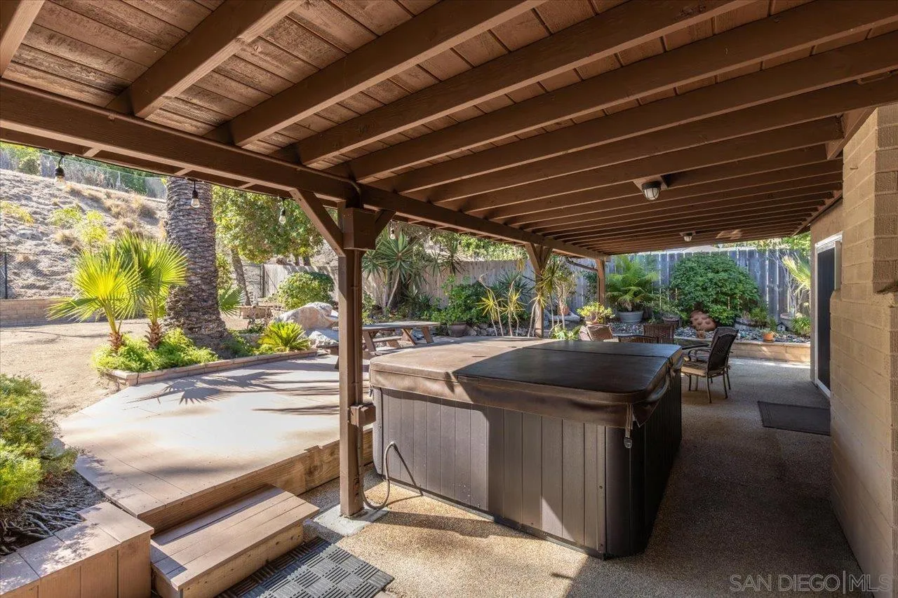 https://cdn.realtyfeed.com/cdn/127/250036837/b5a5d712df4f63326f304f90bb444aa3.webp