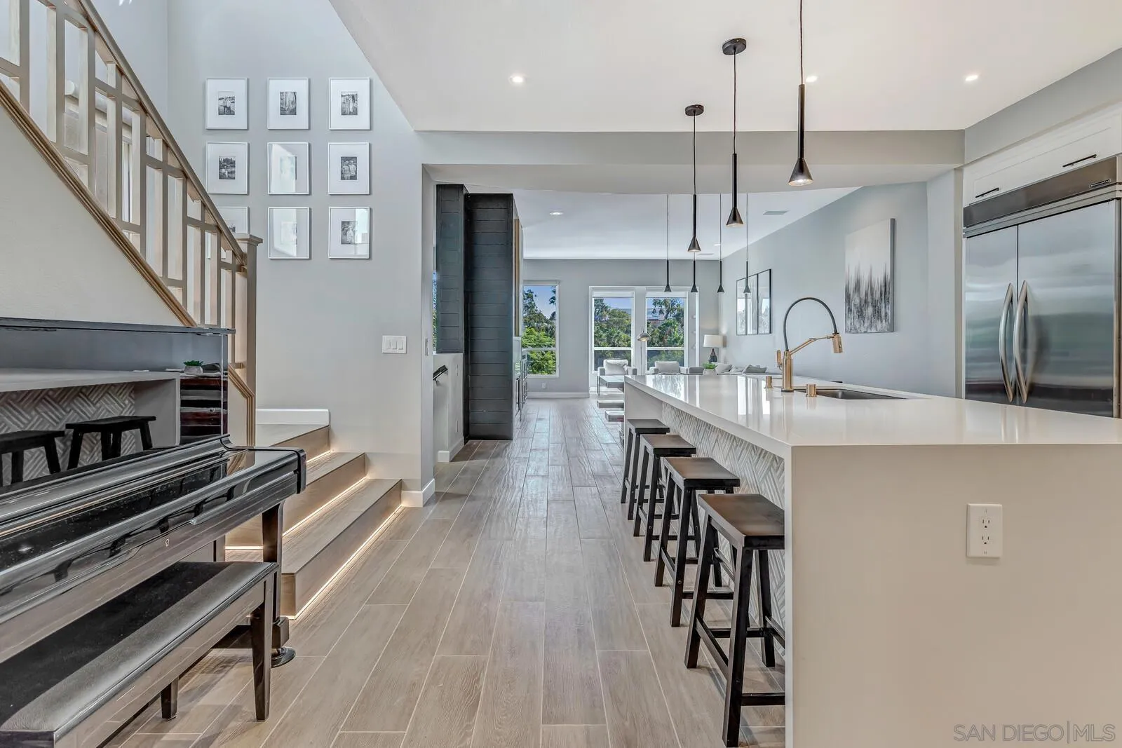 https://cdn.realtyfeed.com/cdn/127/250036839/d33ba57ae2b279050fa59bbdba9b853f.webp