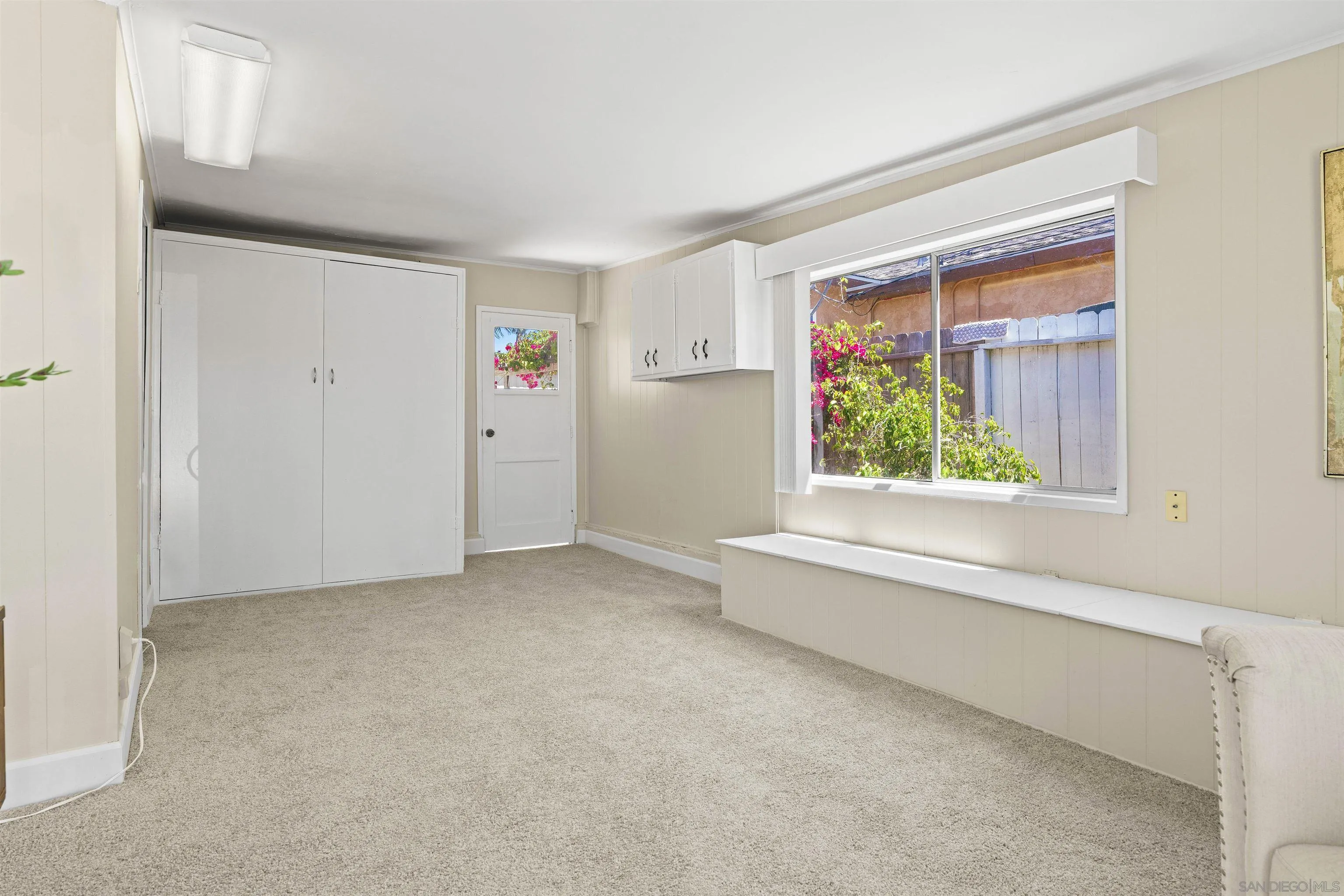 https://cdn.realtyfeed.com/cdn/127/250036840/12c48ea0529e046d44220cc064781221.webp