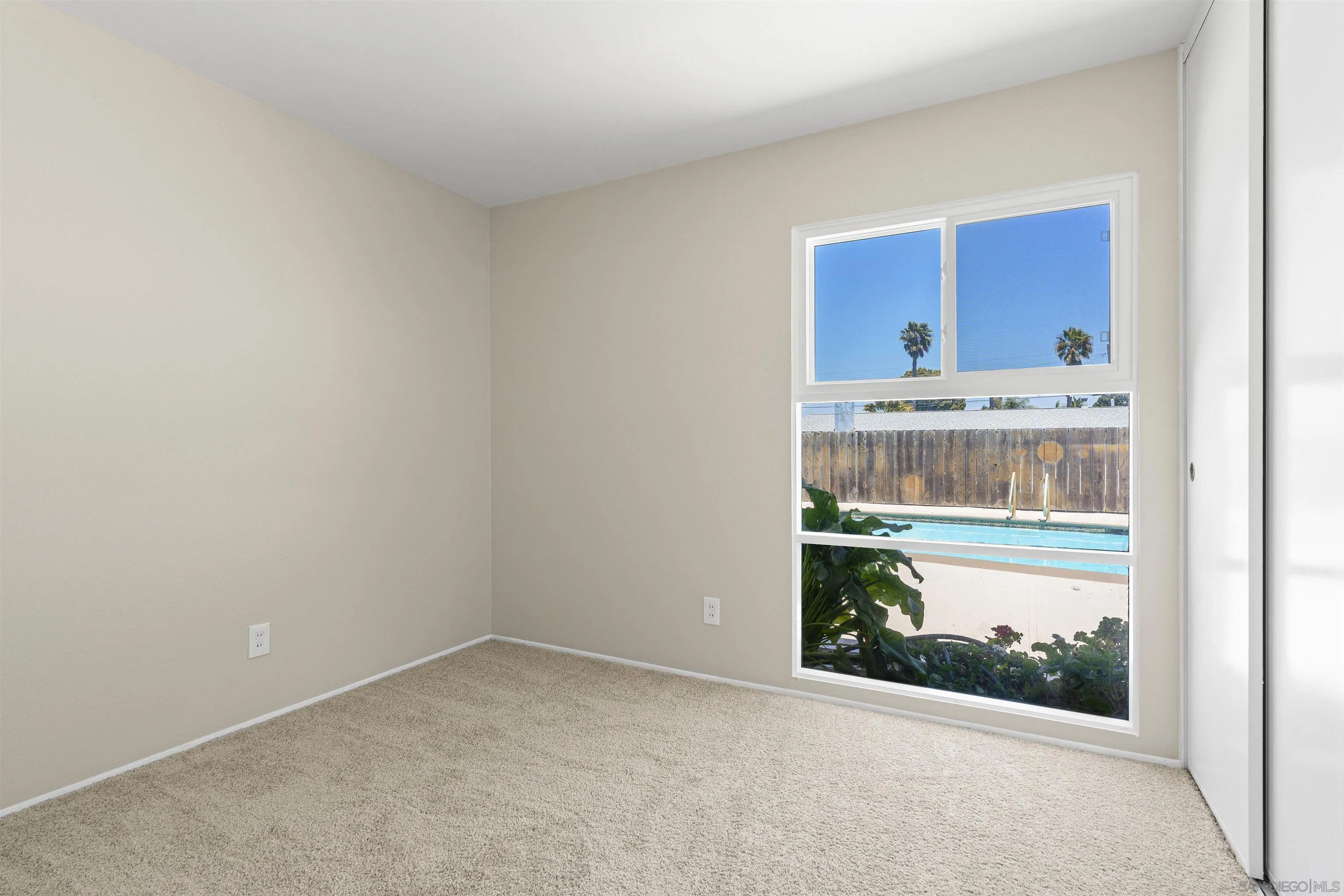 https://cdn.realtyfeed.com/cdn/127/250036840/1ef87398821f1afd206ad5d347e07e8f.webp