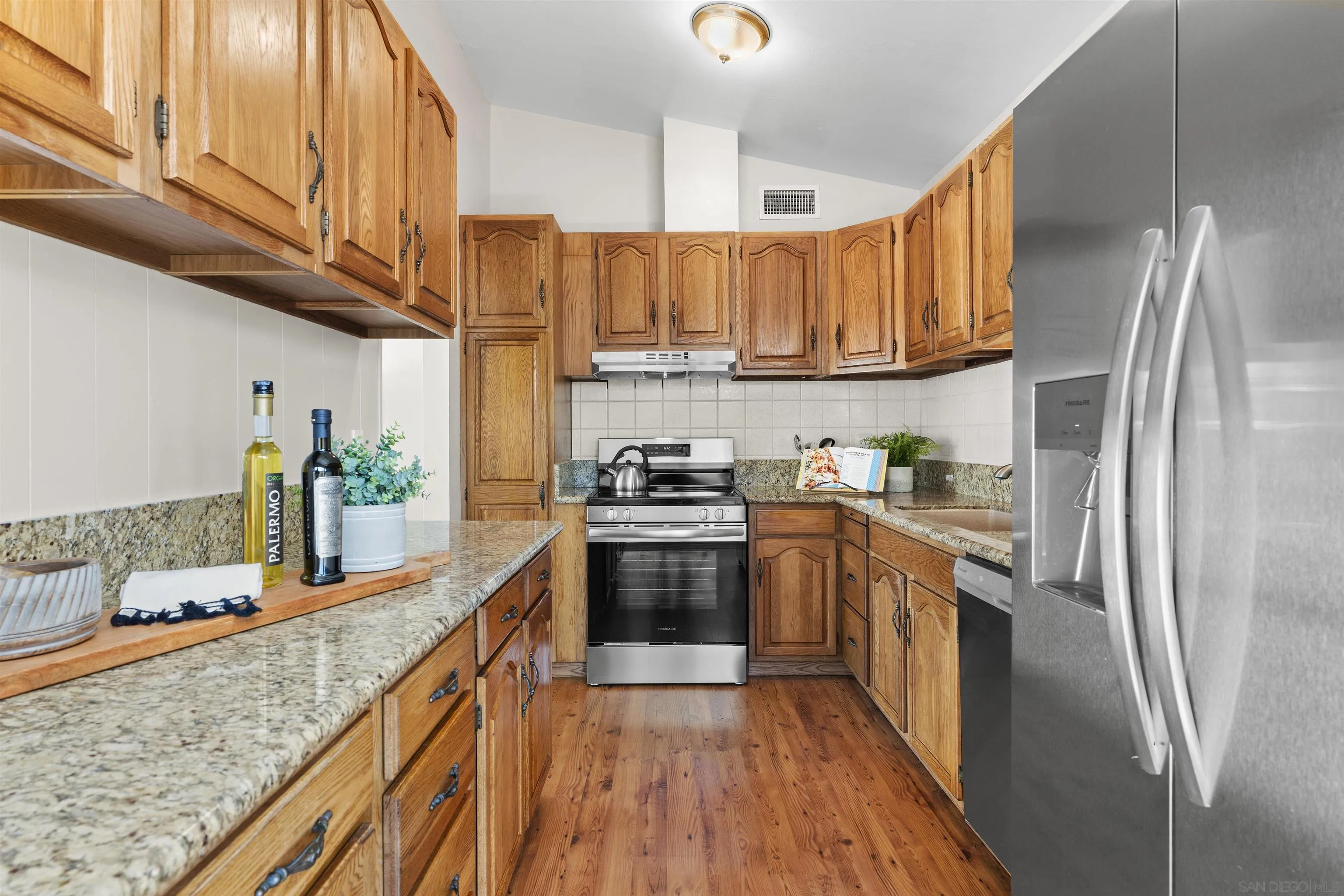 https://cdn.realtyfeed.com/cdn/127/250036840/69a5dc848926dcd2a25627239c7a0edf.webp