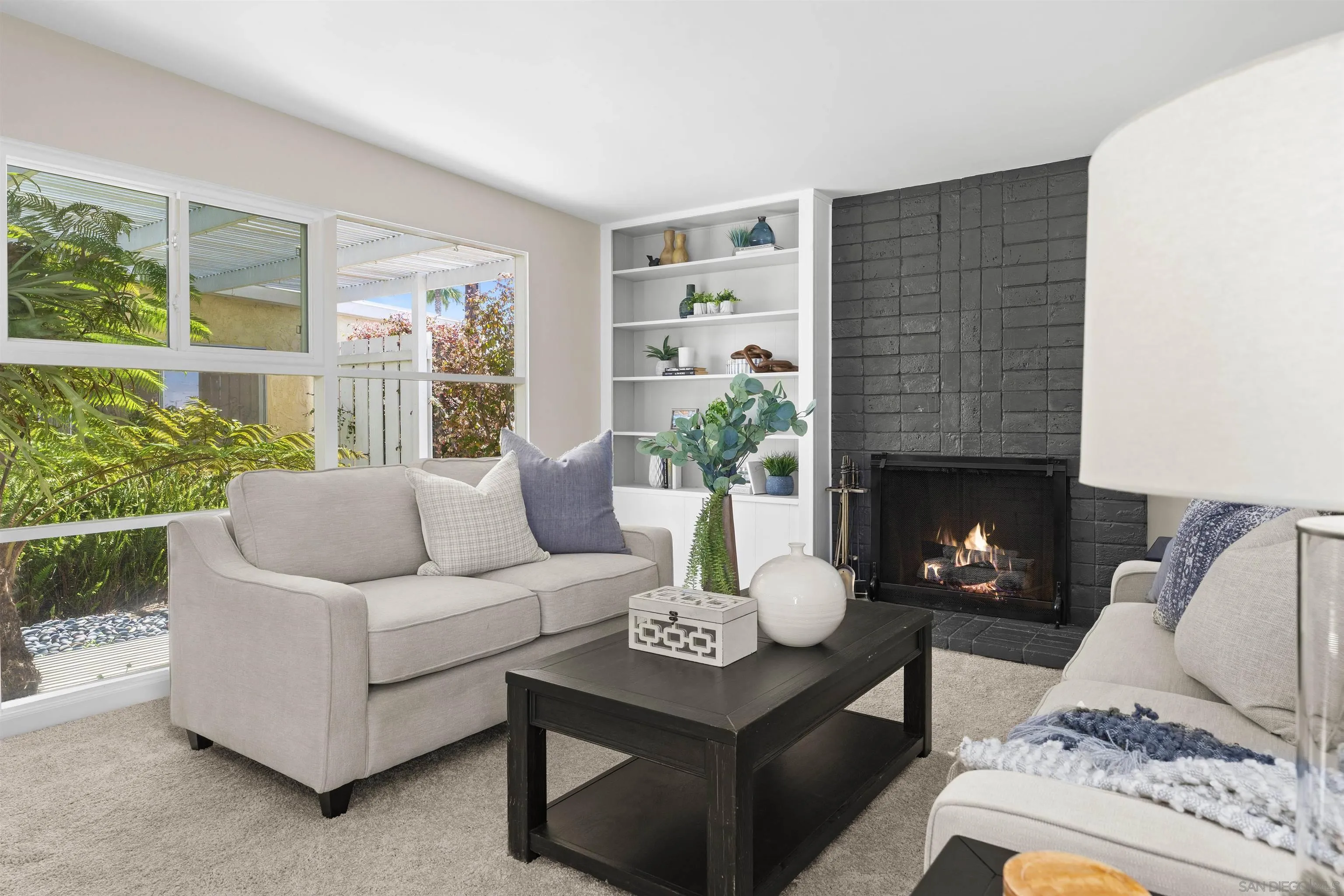 https://cdn.realtyfeed.com/cdn/127/250036840/74ea0d4d9d725a4454d70cb1d6219933.webp