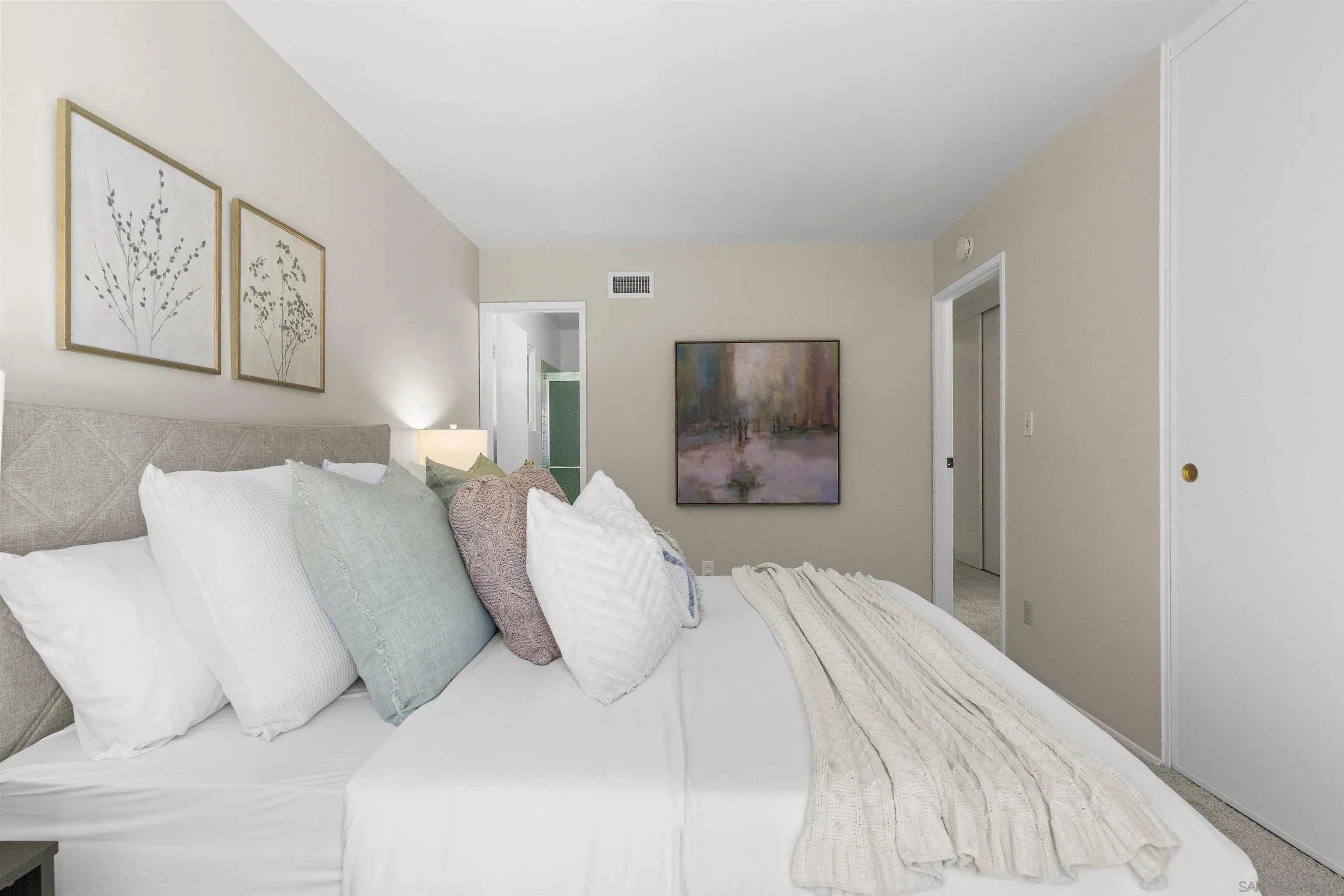 https://cdn.realtyfeed.com/cdn/127/250036840/7beb304df0030b1a52598176f87dc760.webp