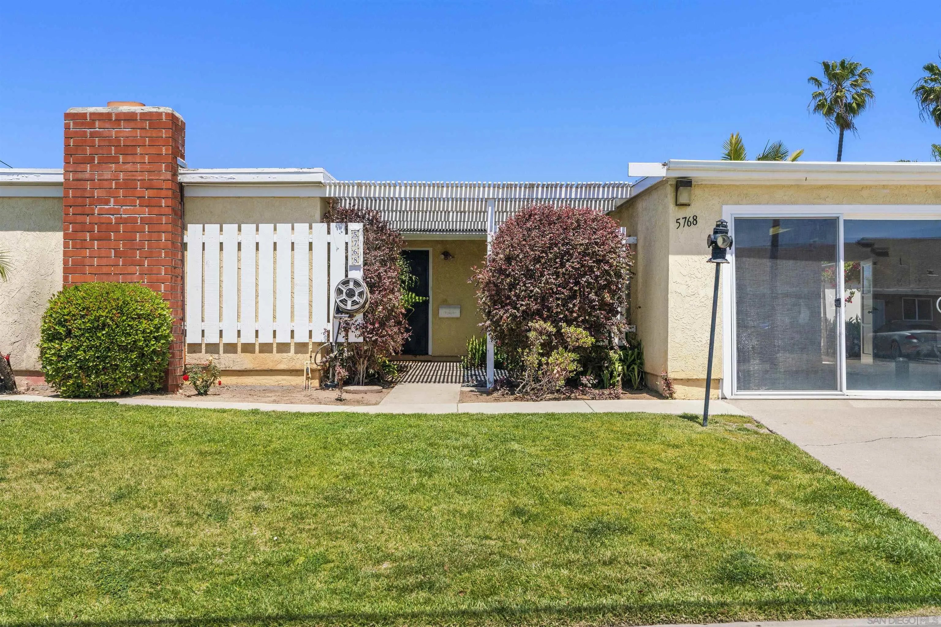 https://cdn.realtyfeed.com/cdn/127/250036840/821a203d2d6a7e809b47e8a542343ef0.webp