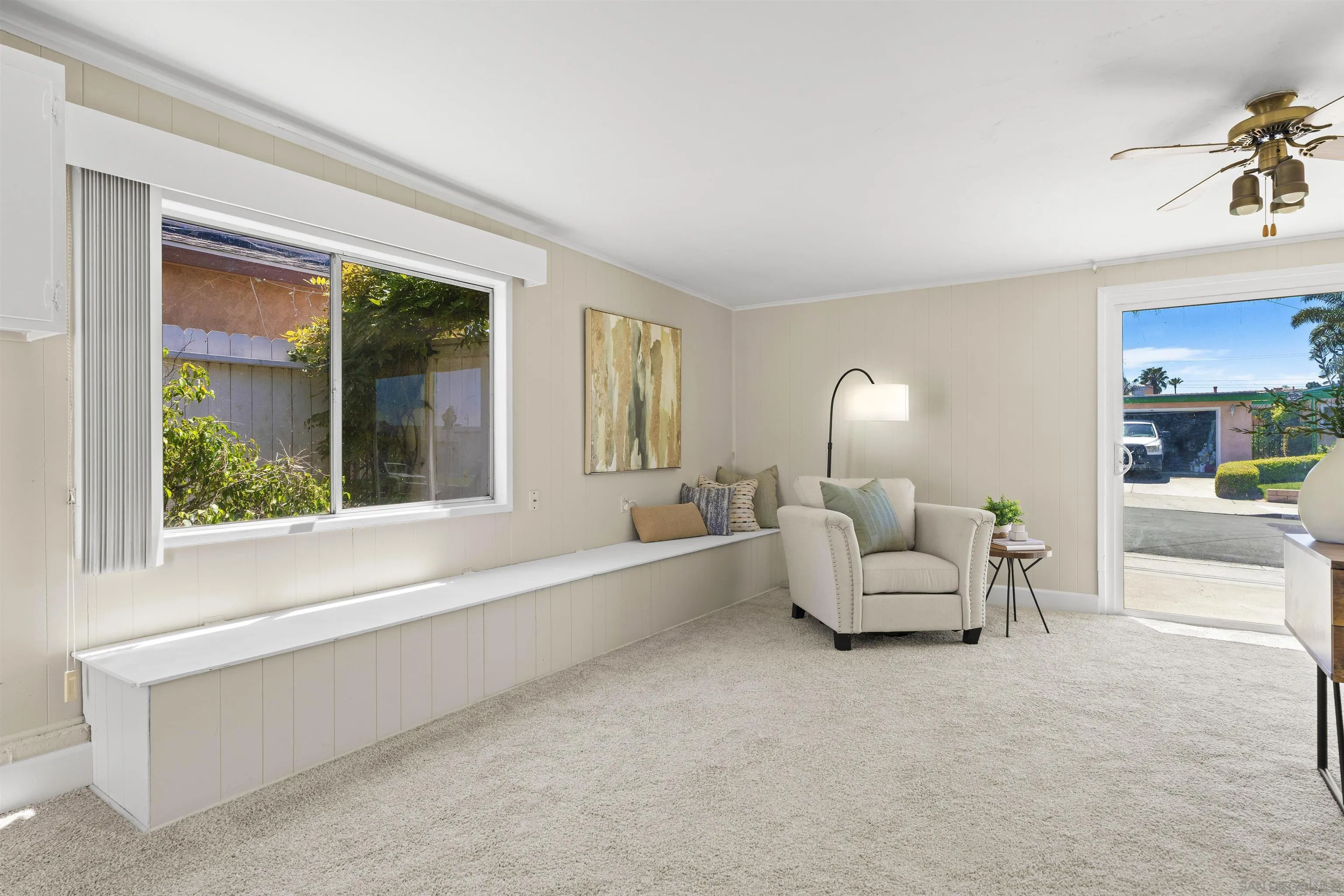 https://cdn.realtyfeed.com/cdn/127/250036840/c3e7adf39de4cf22ecc0f3ebd934bc79.webp
