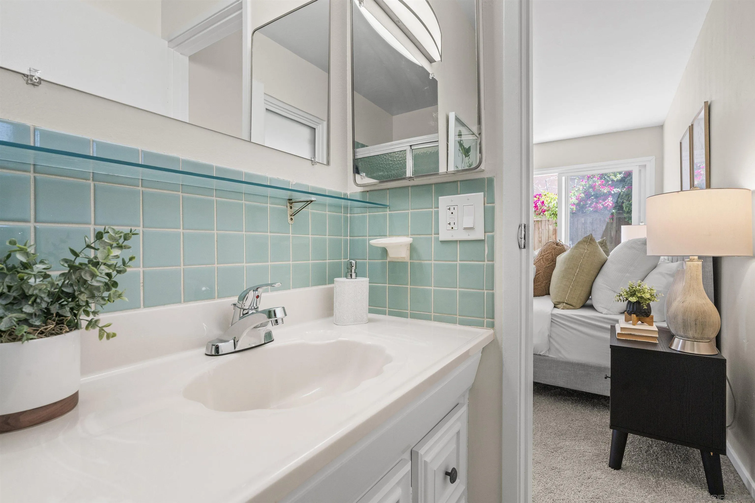 https://cdn.realtyfeed.com/cdn/127/250036840/dd02b08705b43ca44d12154067759599.webp