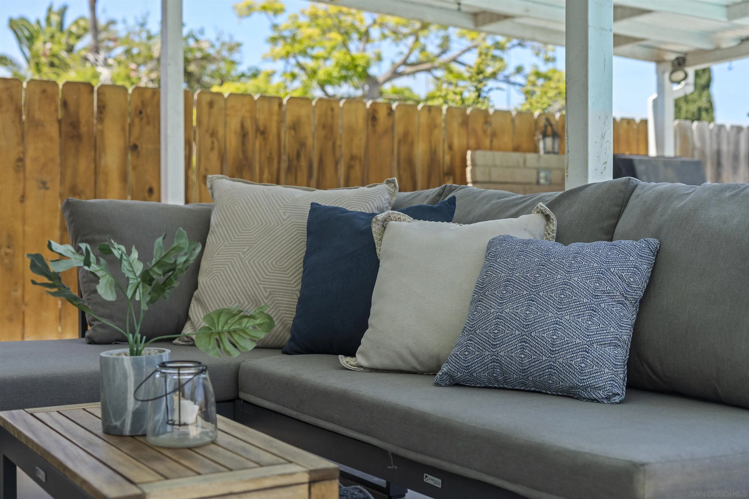 https://cdn.realtyfeed.com/cdn/127/250036840/e4ee892fd8c262b2af26ea60c0b4a00f.webp