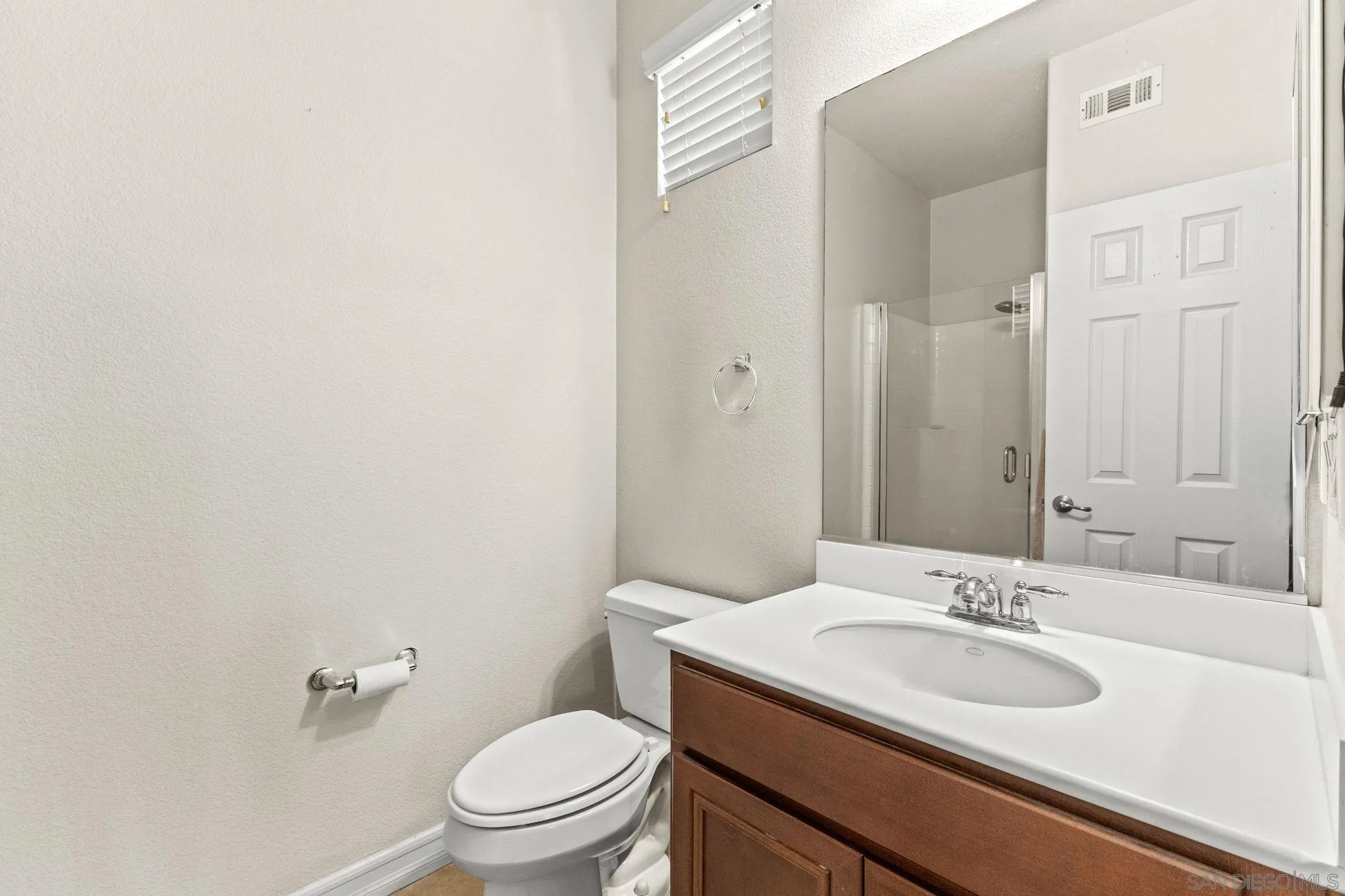 https://cdn.realtyfeed.com/cdn/127/250036841/0731328f847b11feec0db734cfe2f060.webp