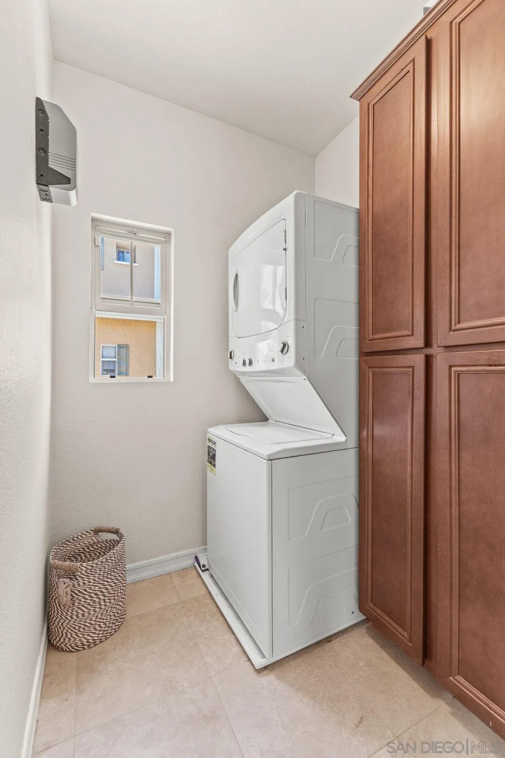 https://cdn.realtyfeed.com/cdn/127/250036841/564d13953a8fff168b0514385a7f302e.webp