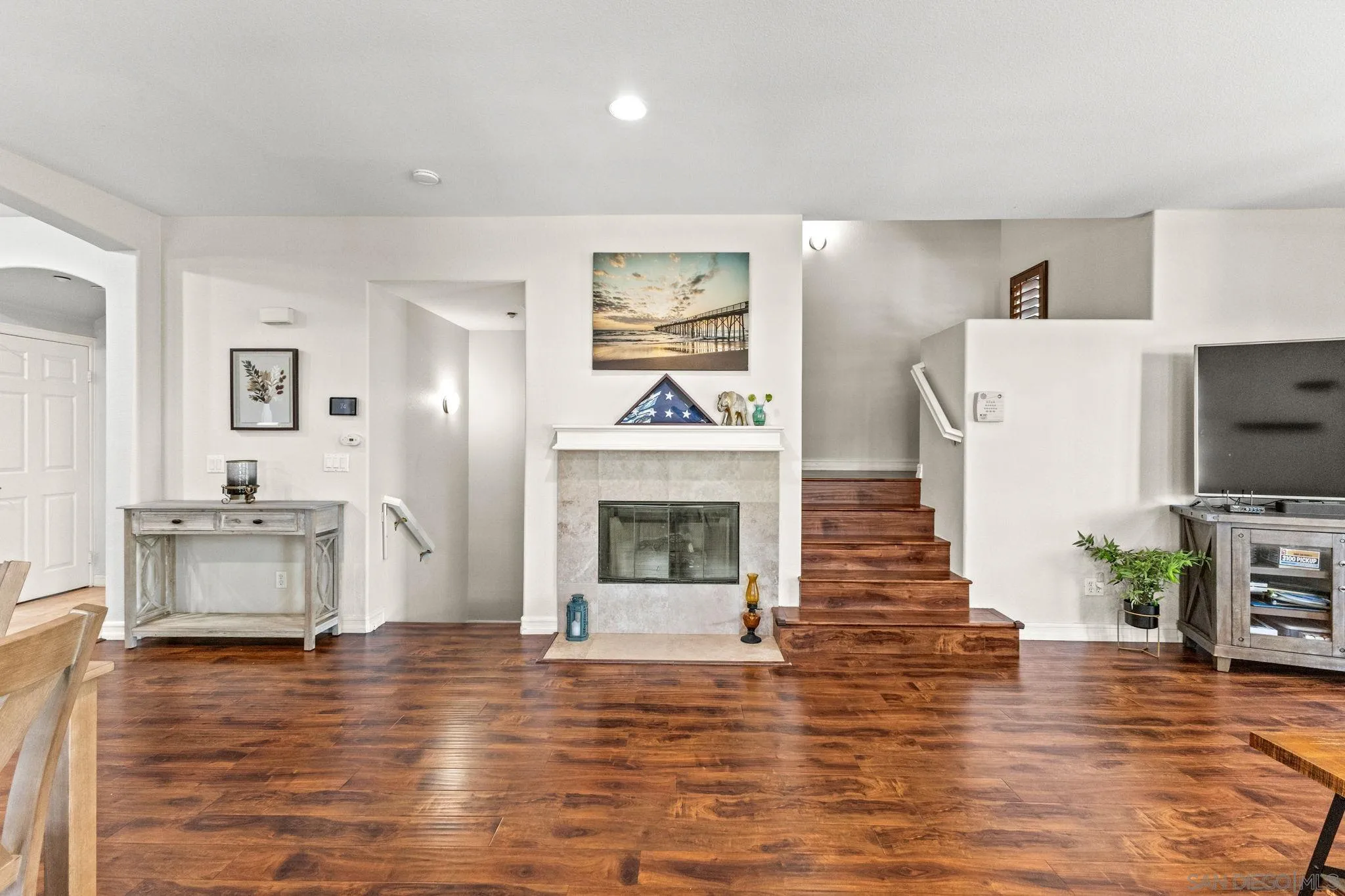 https://cdn.realtyfeed.com/cdn/127/250036841/5bc03a293ebe6d830d2481df99720bf8.webp