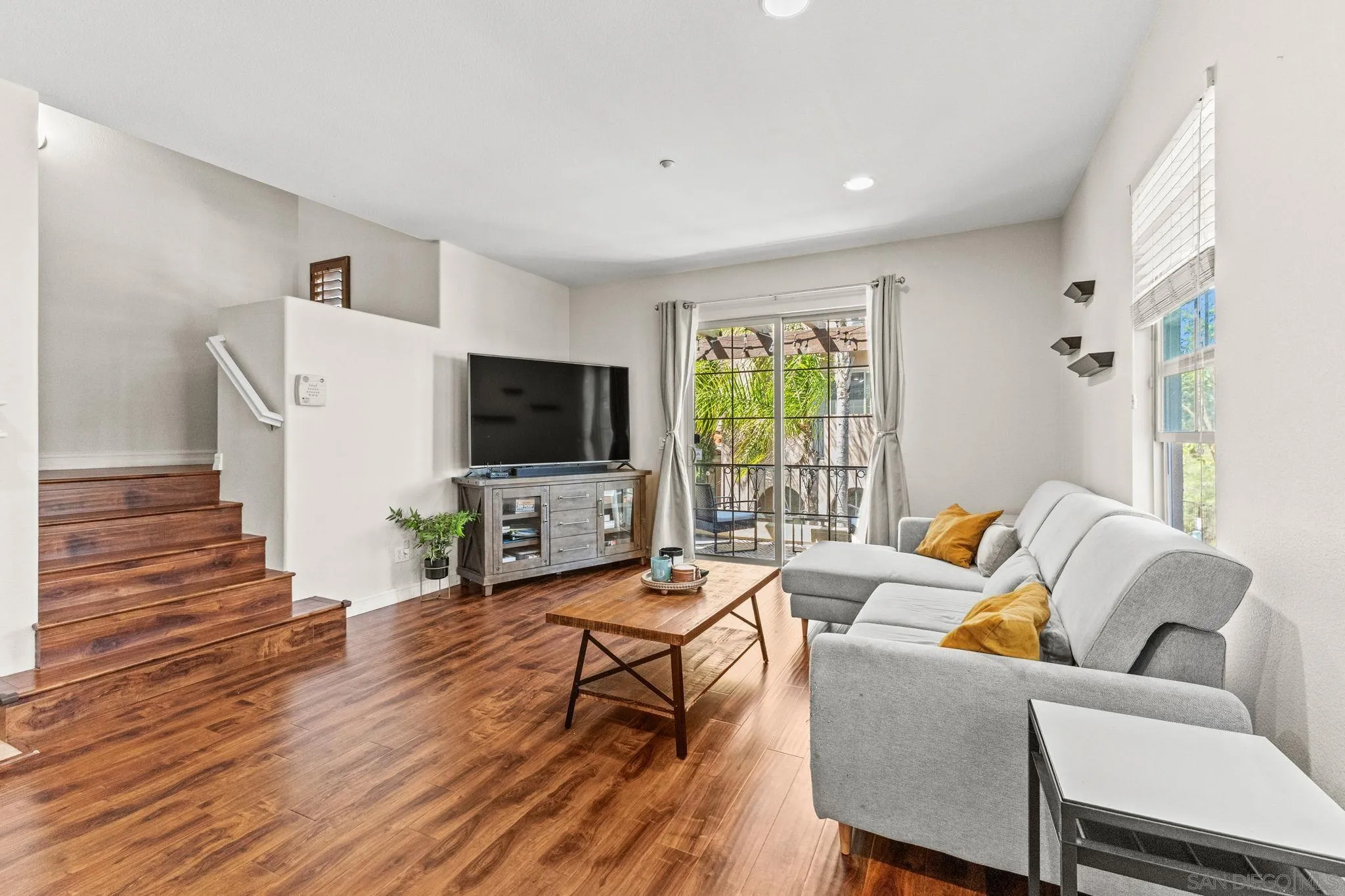 https://cdn.realtyfeed.com/cdn/127/250036841/7b0591bb3d2871029dd1287d35d04d73.webp